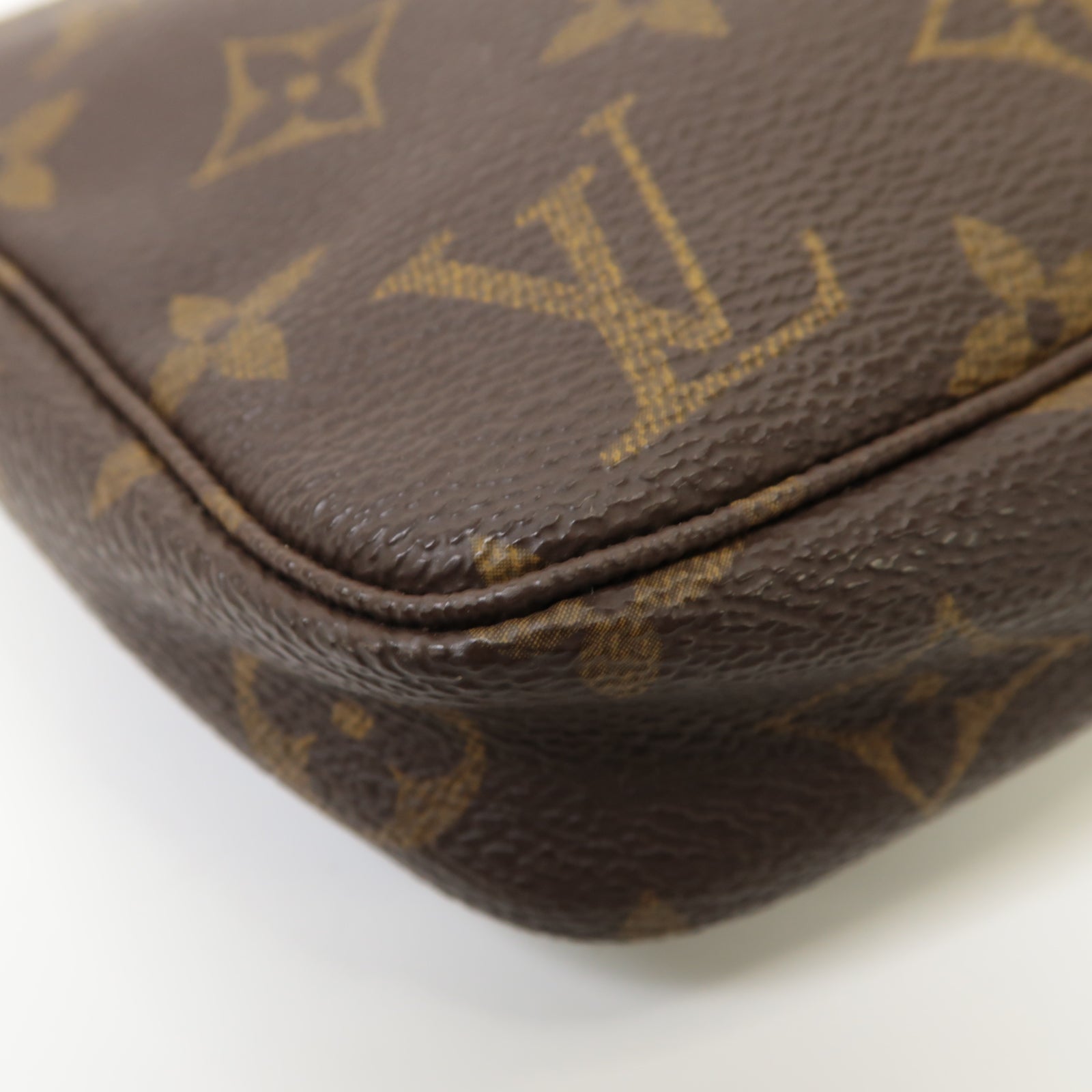 LOUIS VUITTON Monogram Pochette金扣肩背袋棕色