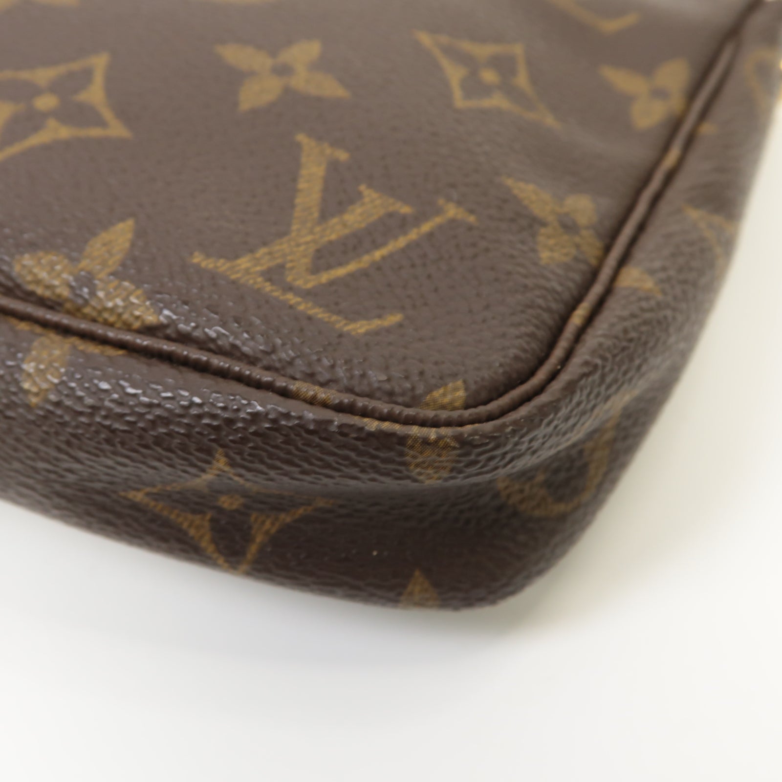 LOUIS VUITTON Monogram Pochette金扣肩背袋棕色