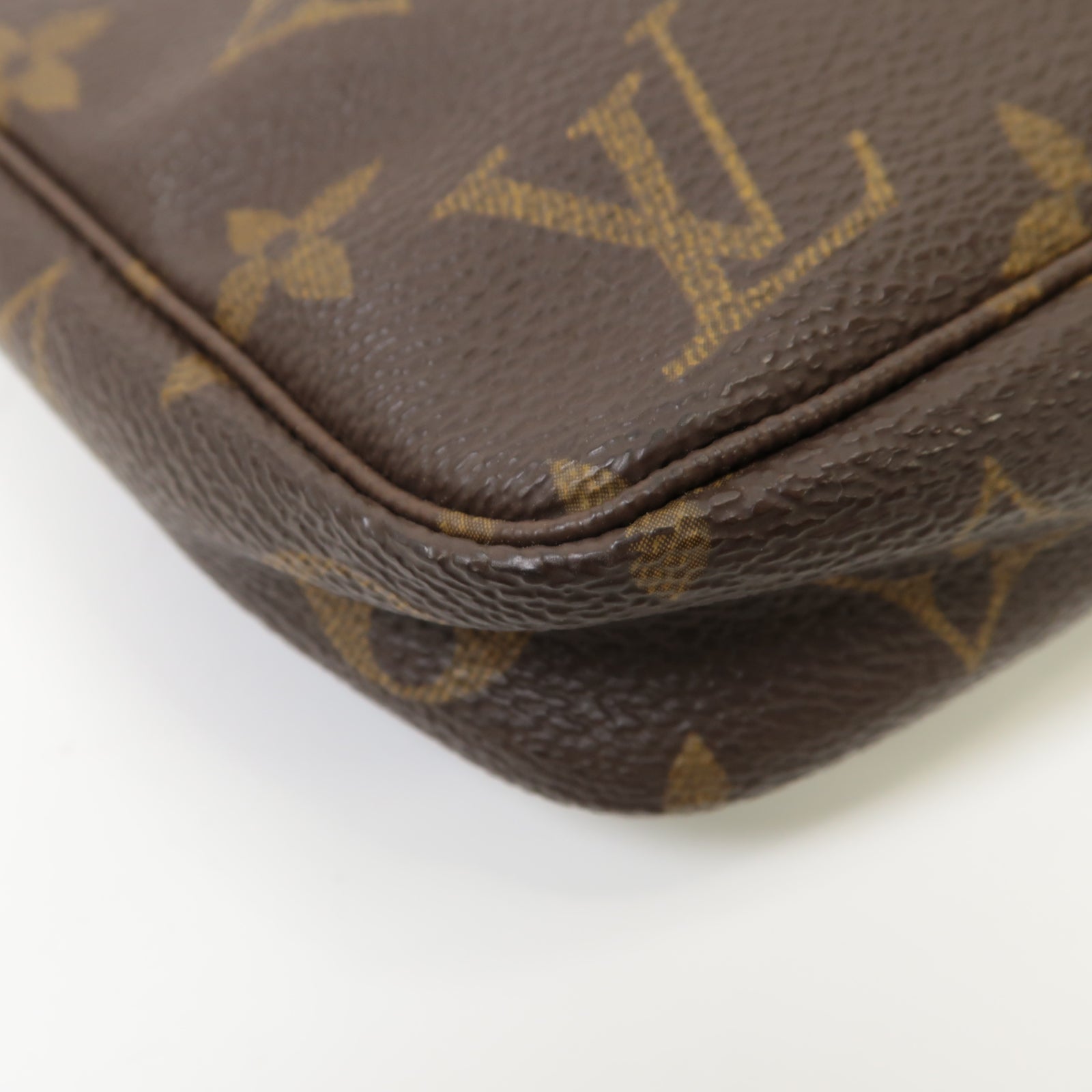 LOUIS VUITTON Monogram Pochette金扣肩背袋棕色