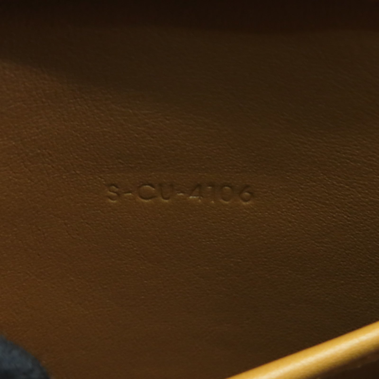 CELINE 牛皮皮革Nano Luggage手挽肩背兩用袋米