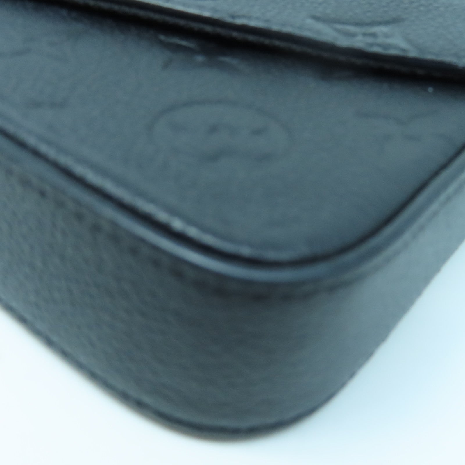 LOUIS VUITTON Mono-Empreinte Felicie Pochette金扣鏈帶肩背袋黑色