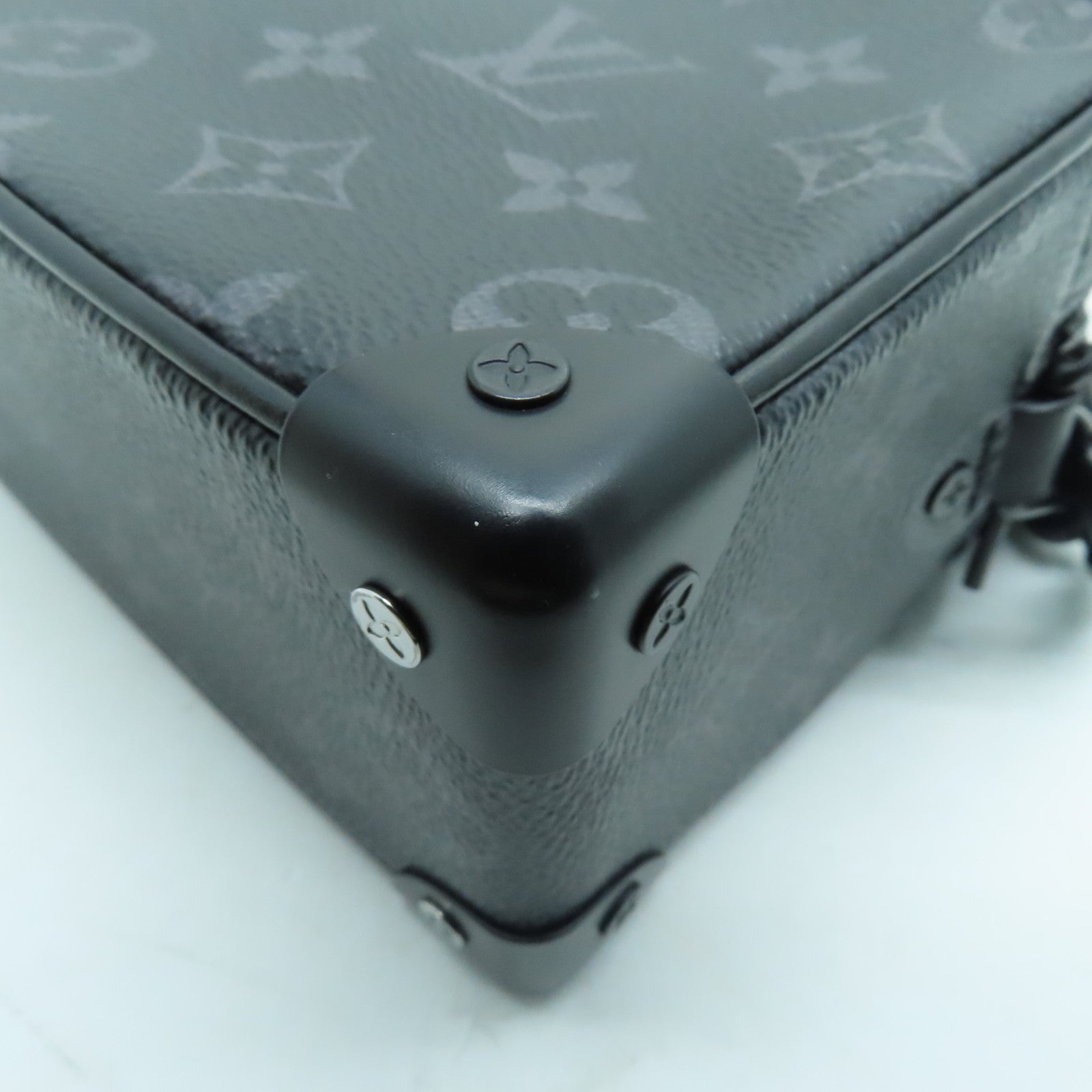 LOUIS VUITTON Monogram Eclipse Mini Soft Trunk肩背袋黑扣黑色