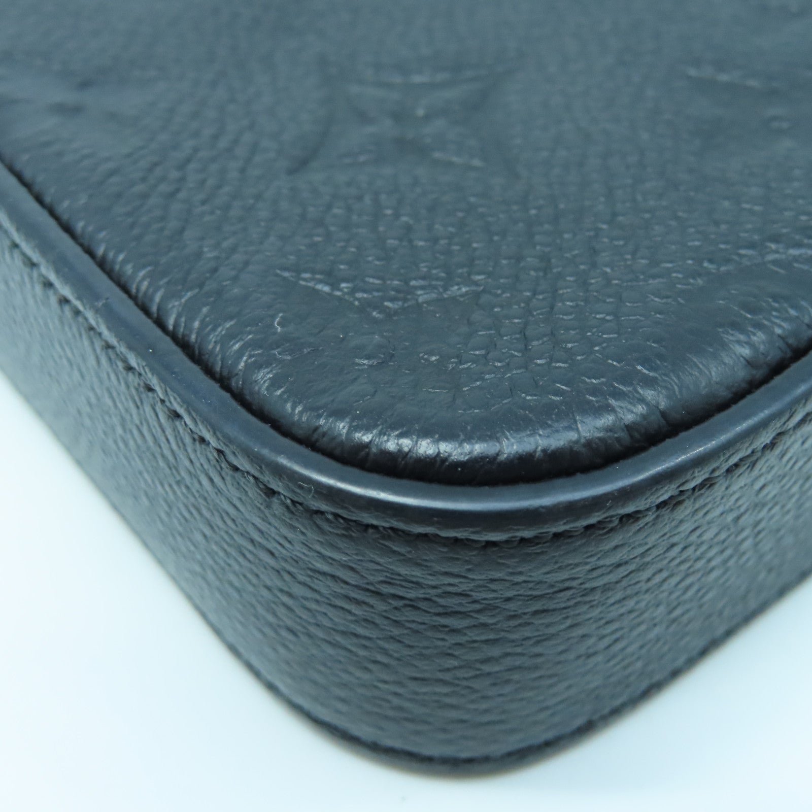 LOUIS VUITTON Mono-Empreinte Felicie Pochette金扣鏈帶肩背袋黑色