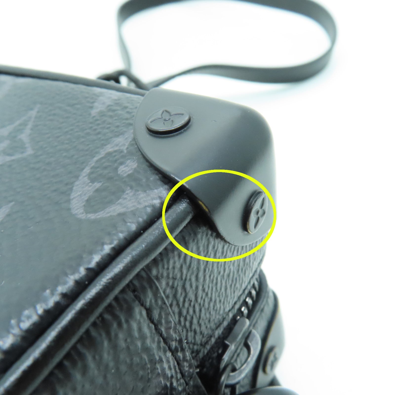 LOUIS VUITTON Monogram Eclipse Mini Soft Trunk肩背袋黑扣黑色
