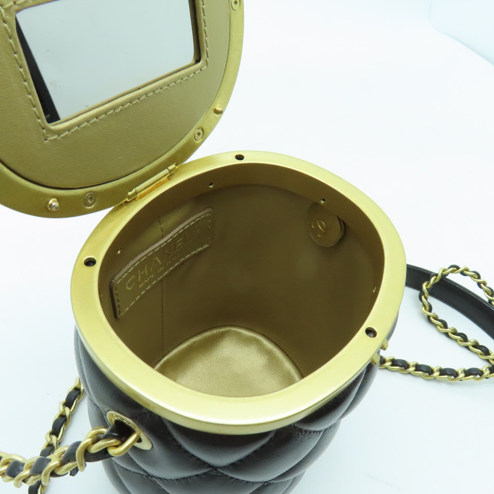 CHANEL Diamond Sheepskin Leather Chain Shoulder Gold Buckle Shoulder Bag Black