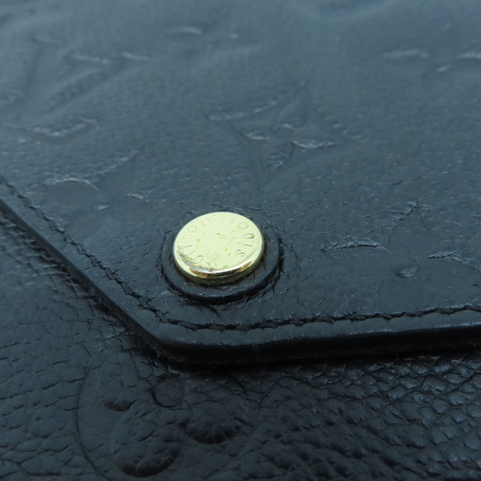 LOUIS VUITTON Mono-Empreinte Felicie Pochette金扣鏈帶肩背袋黑色