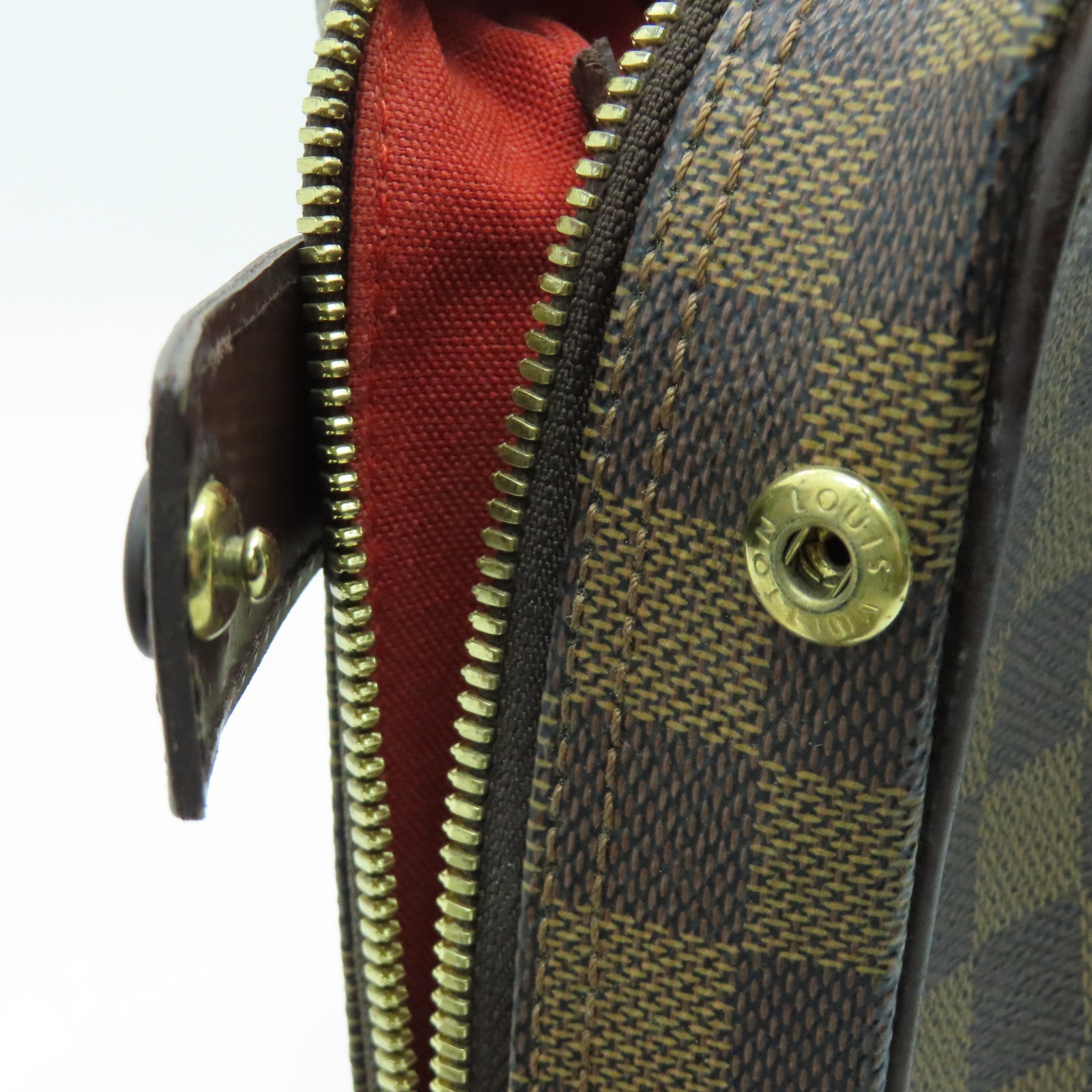LOUIS VUITTON Damier Olav PM金扣肩背袋啡色