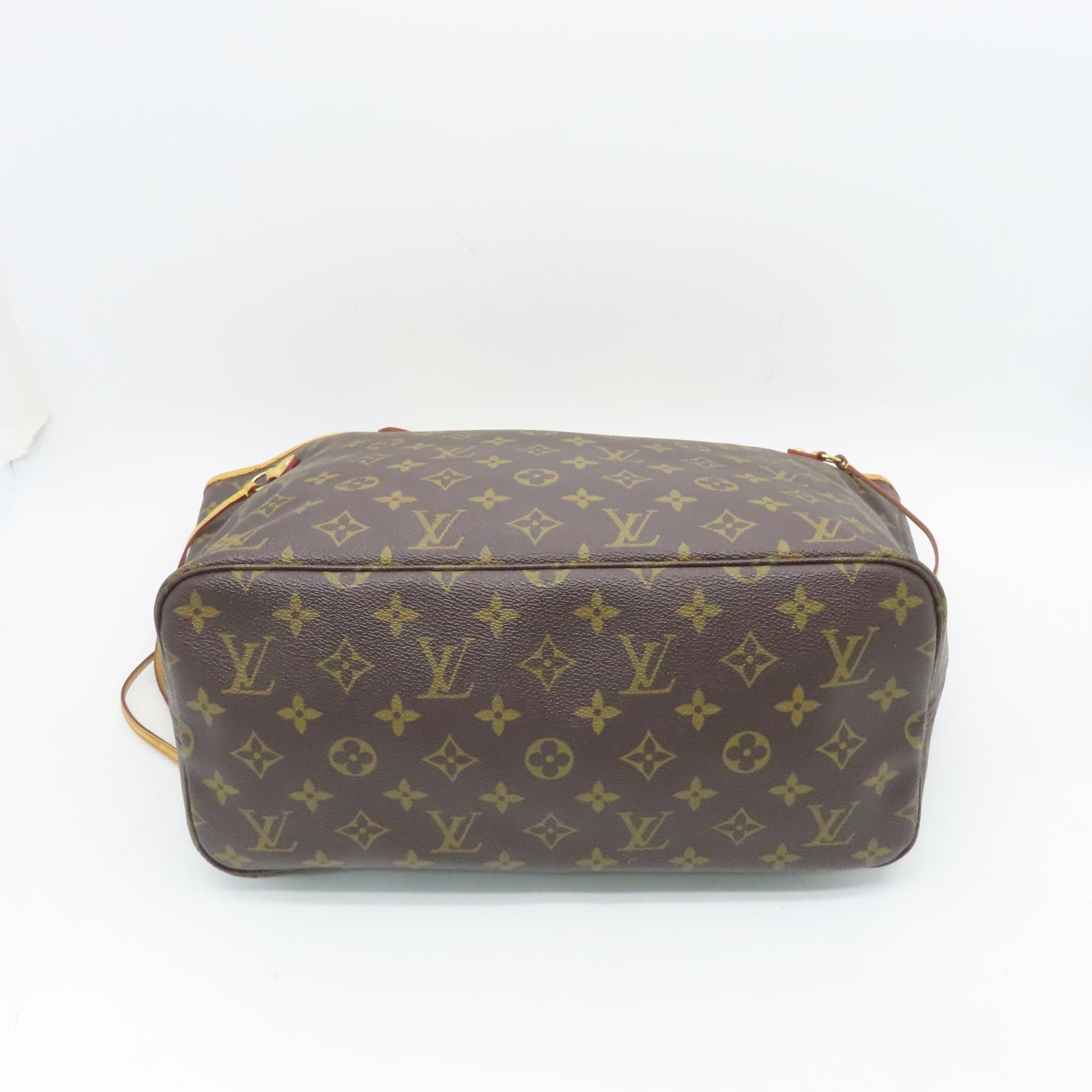 LOUIS VUITTON Monogram Neverfull MM Gold Buckle Shoulder Bag Brown