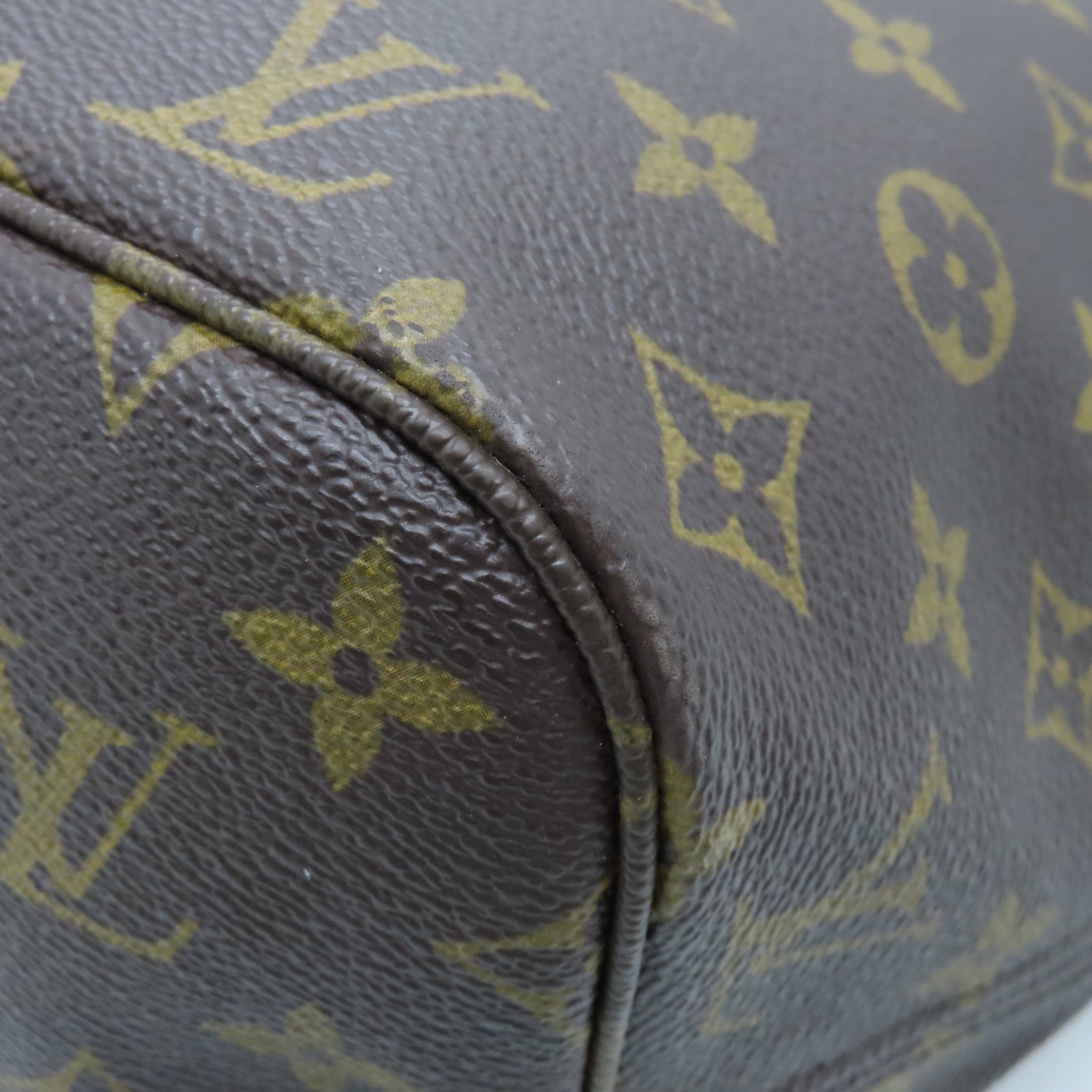 LOUIS VUITTON Monogram Neverfull MM Gold Buckle Shoulder Bag Brown