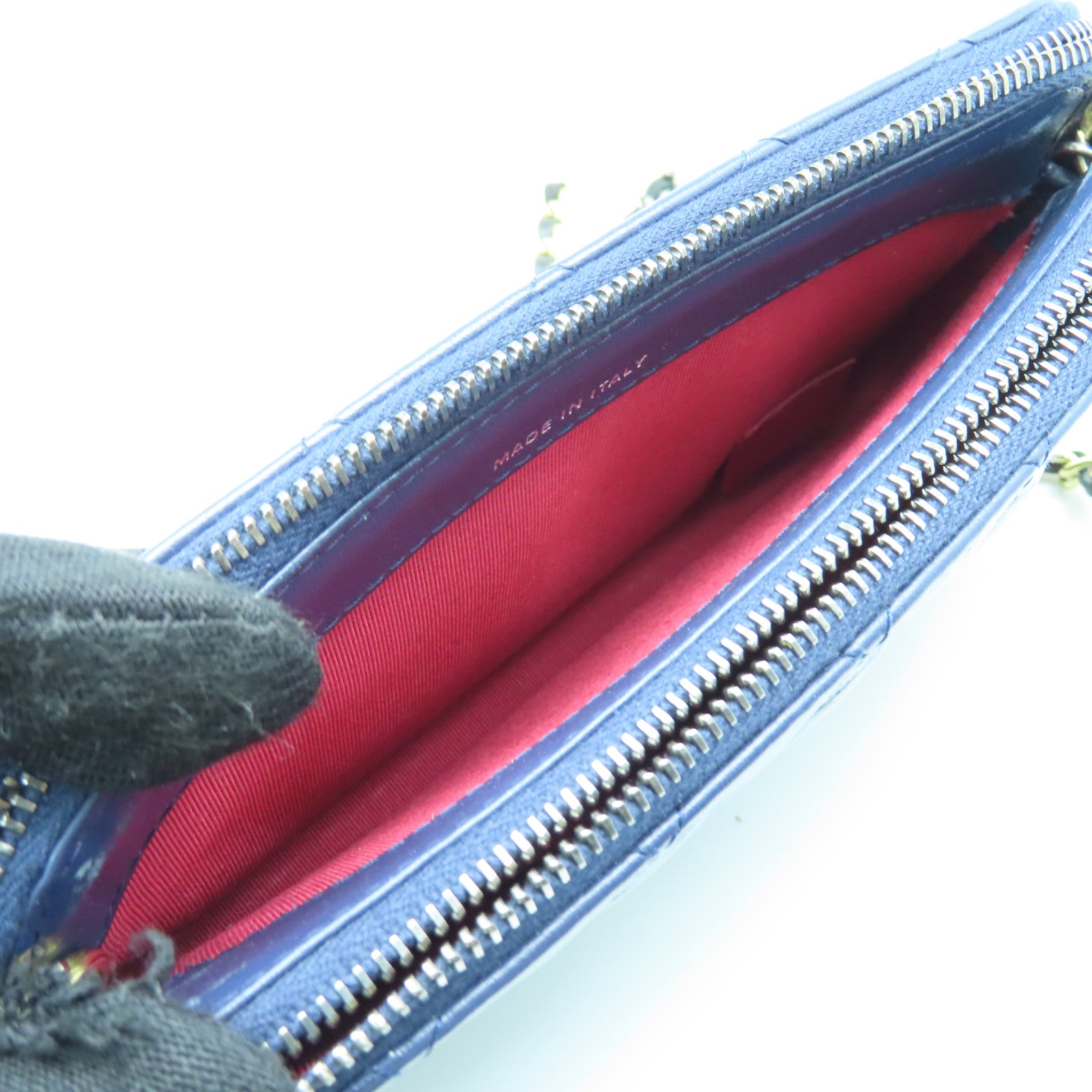 CHANEL 菱格牛皮皮革Gabrielle Clutch With Chain金扣链带肩背袋深蓝色黑色