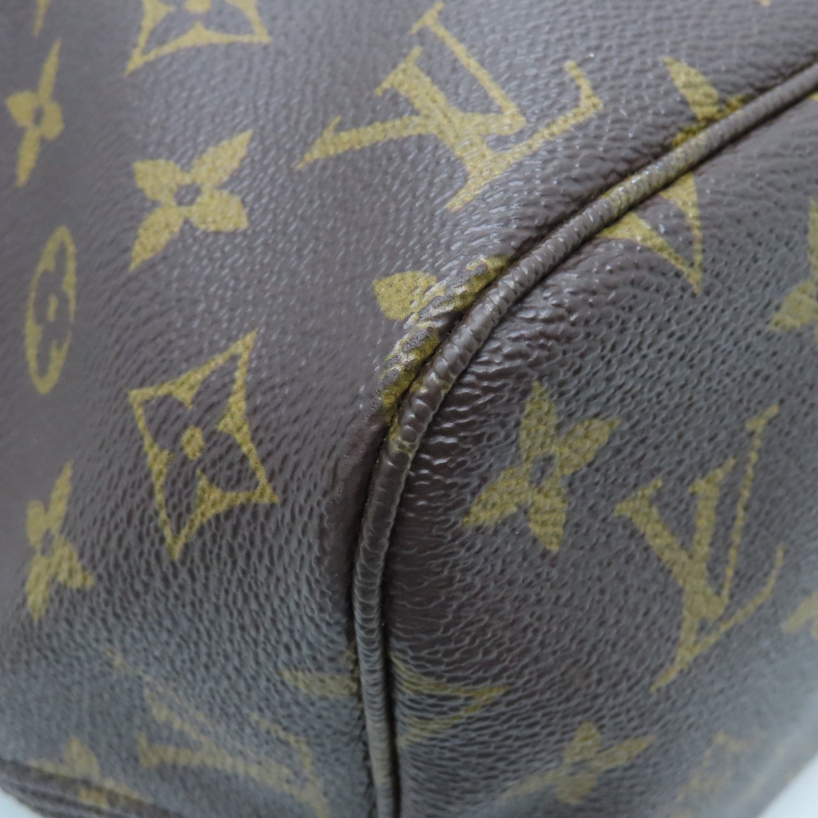 LOUIS VUITTON Monogram Neverfull MM Gold Buckle Shoulder Bag Brown