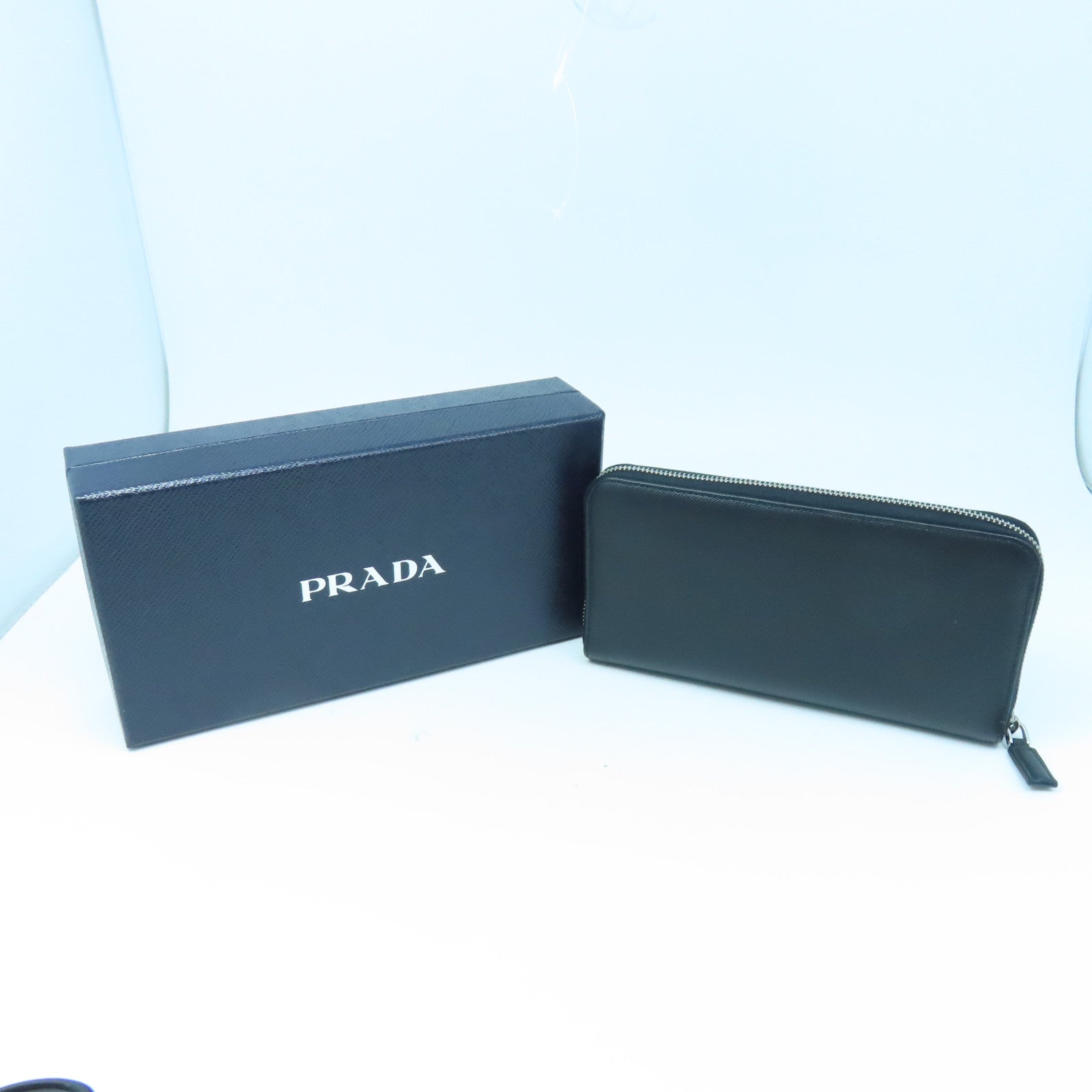 PRADA Saffiano牛皮皮革Zipper Long Wallet銀扣長錢包黑色