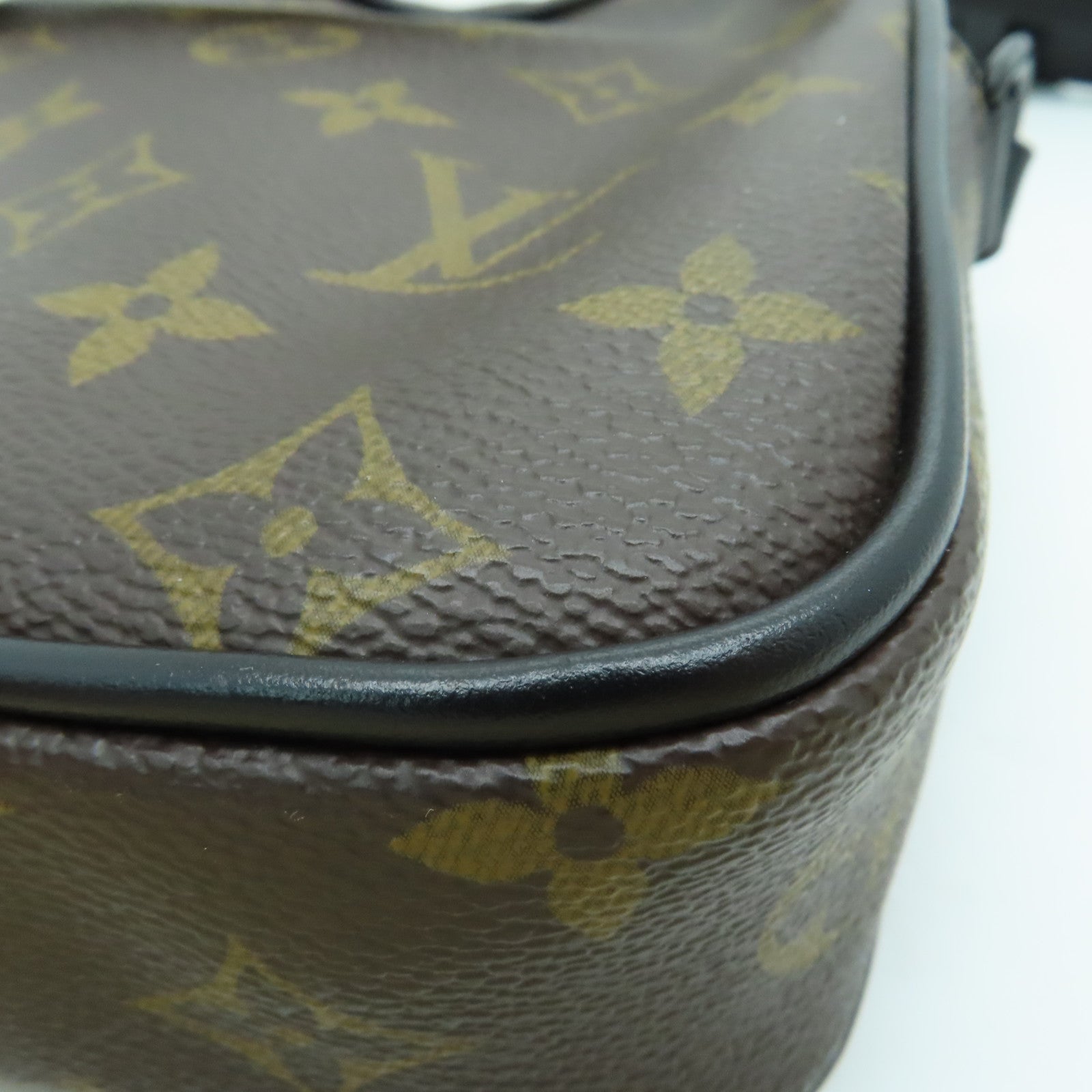 LOUIS VUITTON Monogram Christopher Carry Bag肩背袋啡色/黑色
