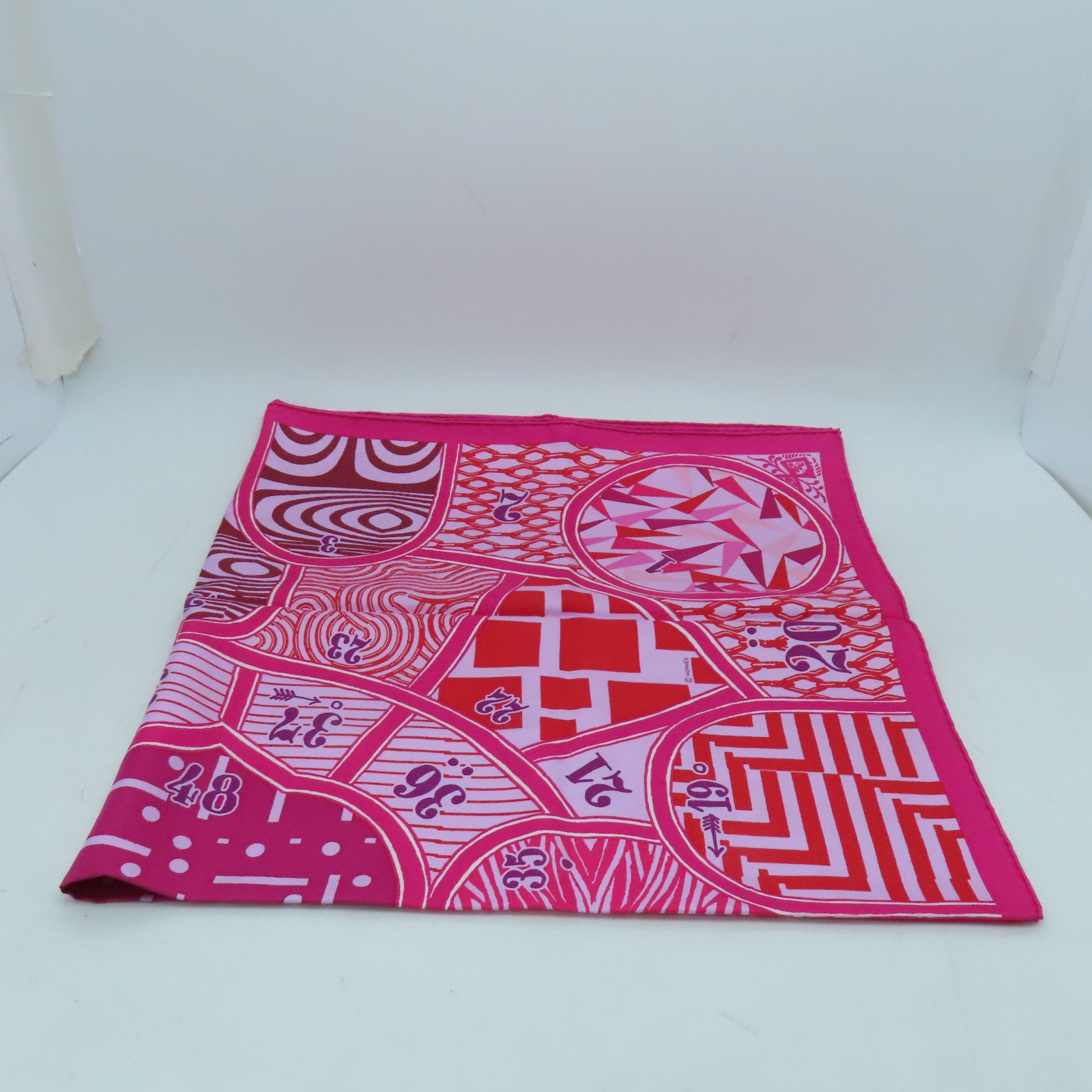 HERMES Silk Twilly Scarf Pink/Color