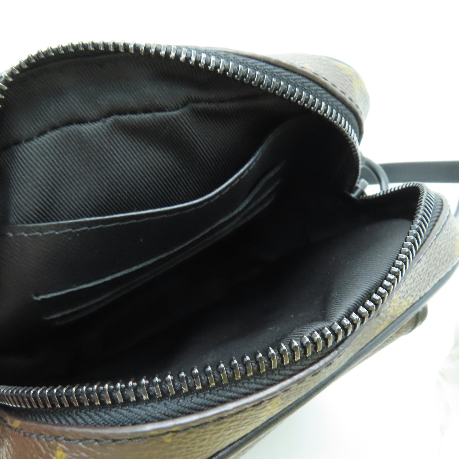 LOUIS VUITTON Monogram Christopher Carry Bag肩背袋啡色/黑色