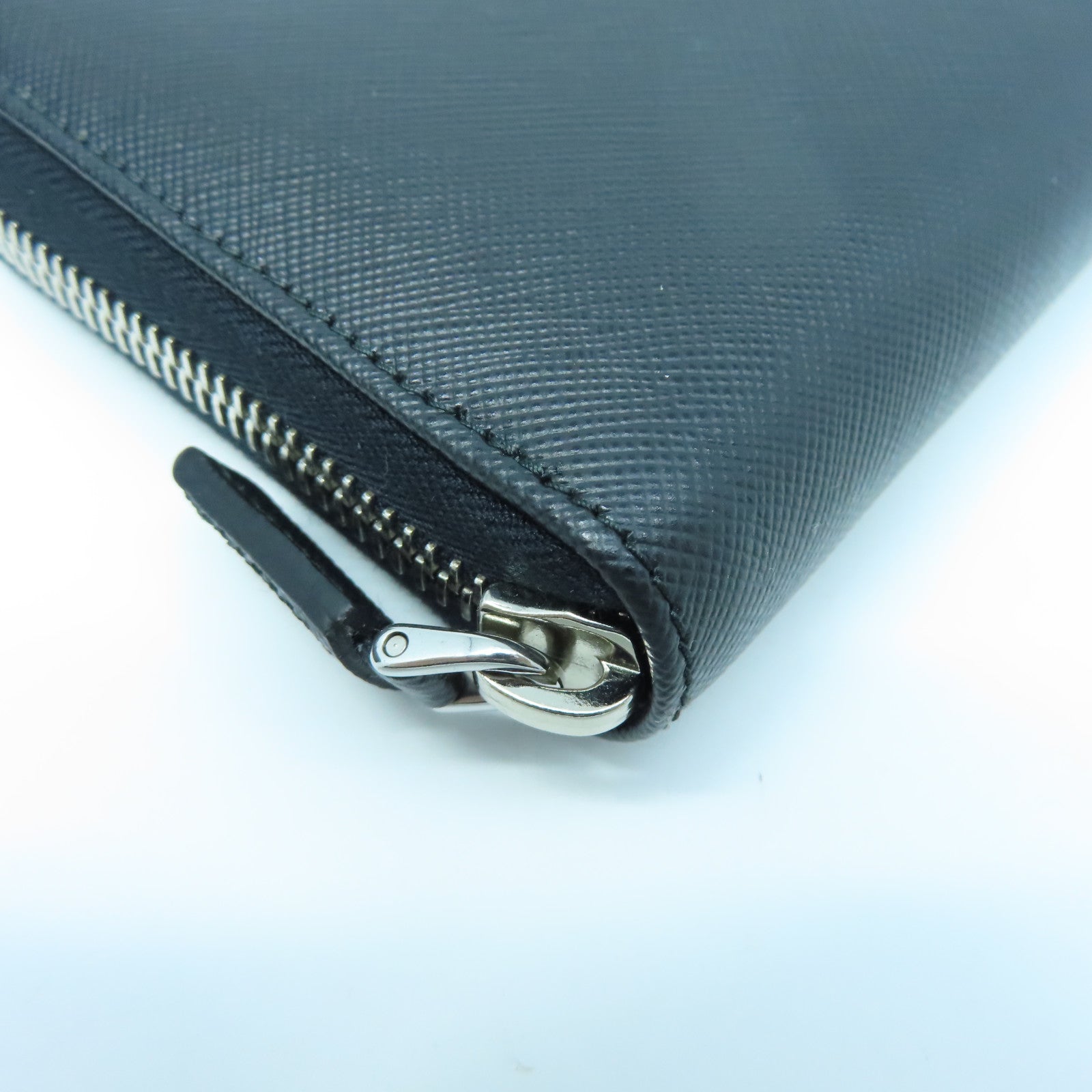 PRADA Saffiano牛皮皮革Zipper Long Wallet銀扣長錢包黑色