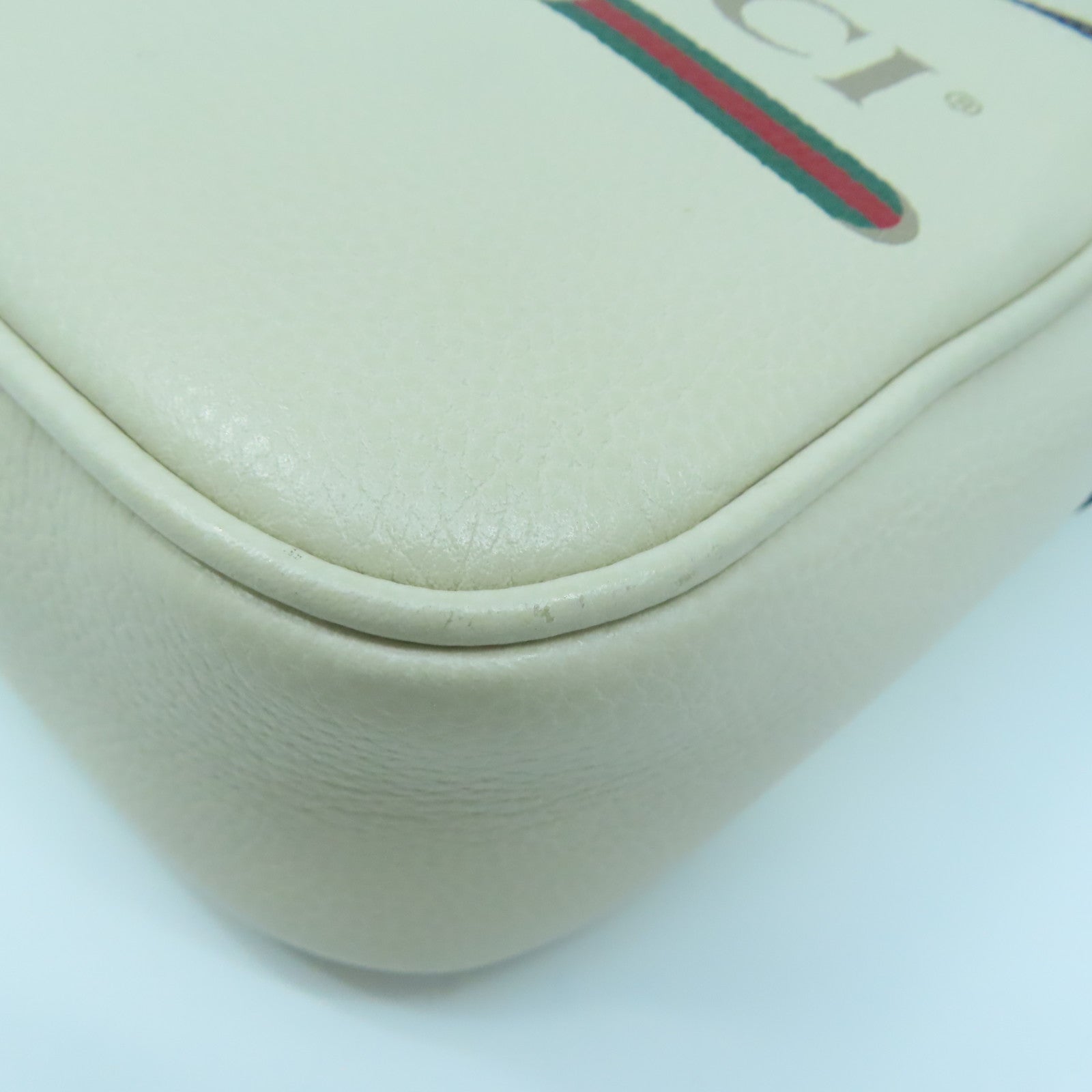 GUCCI 牛皮皮革Shoulder Bag金扣肩背袋白色
