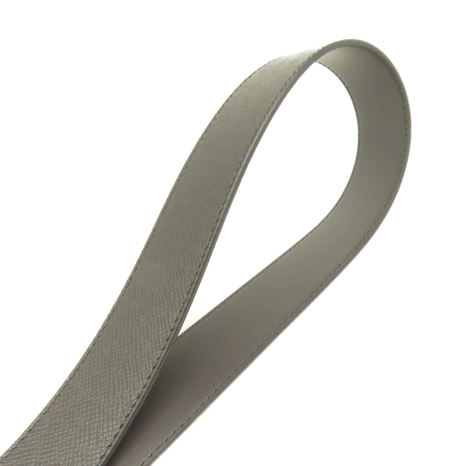LOUIS VUITTON Taiga Initiales Belt皮革袋黑色