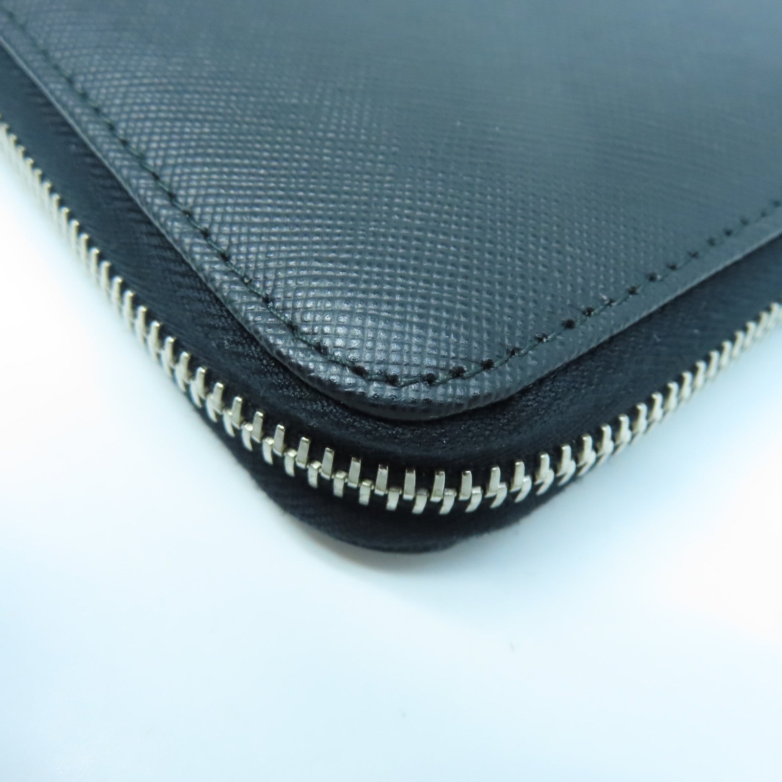 PRADA Saffiano牛皮皮革Zipper Long Wallet銀扣長錢包黑色