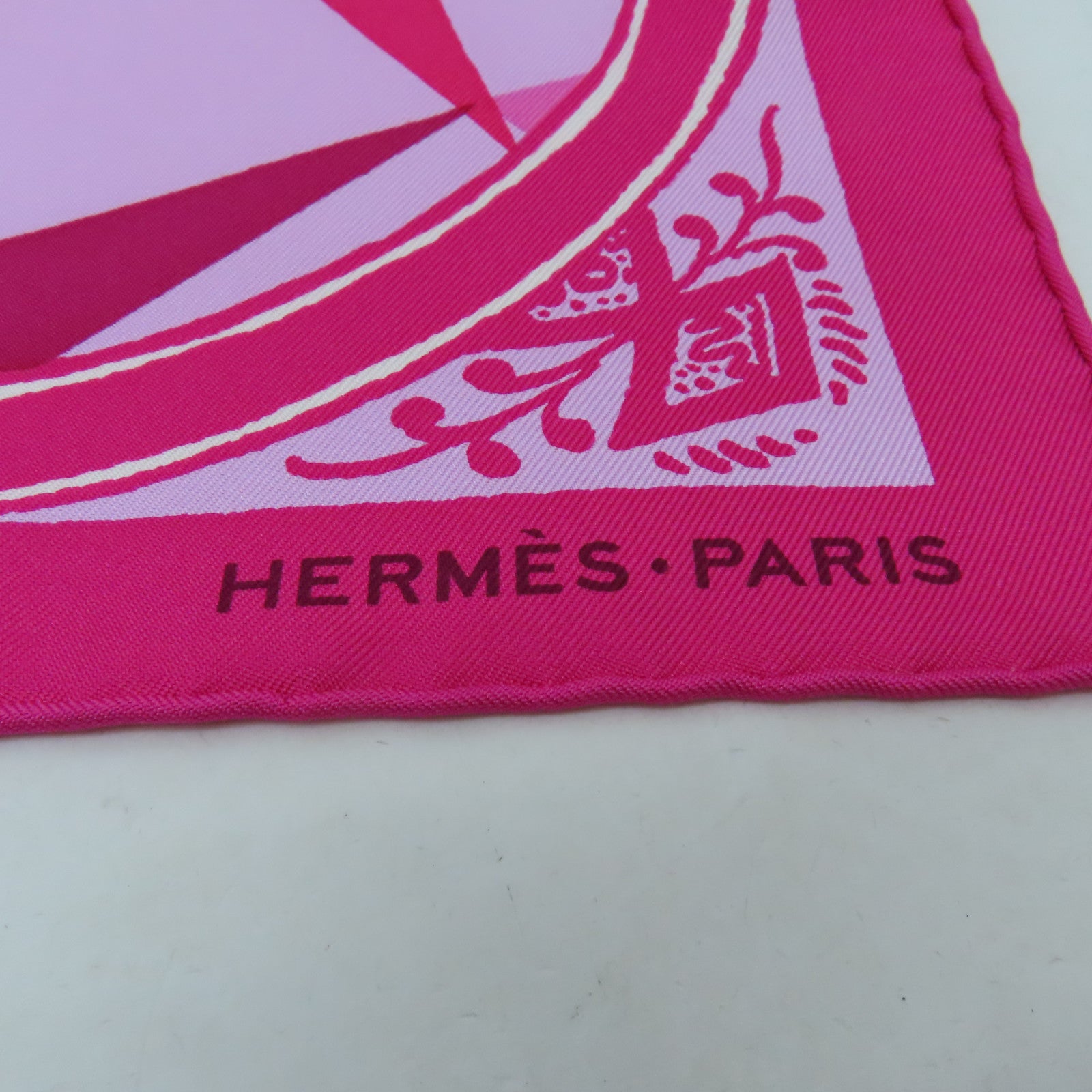 HERMES Silk Twilly Scarf Pink/Color