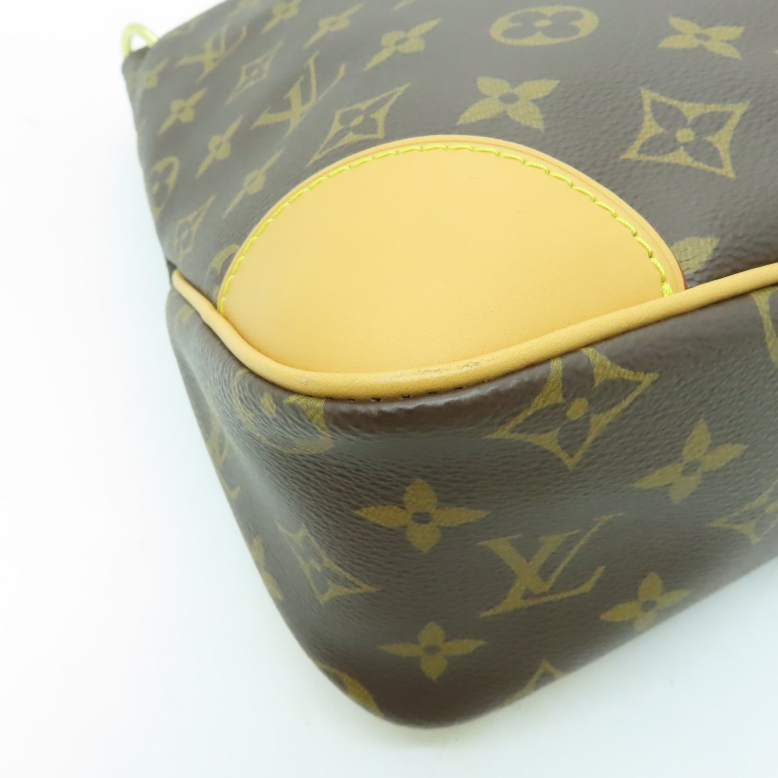 LOUIS VUITTON Monogram Odeon MM金扣肩背袋啡色