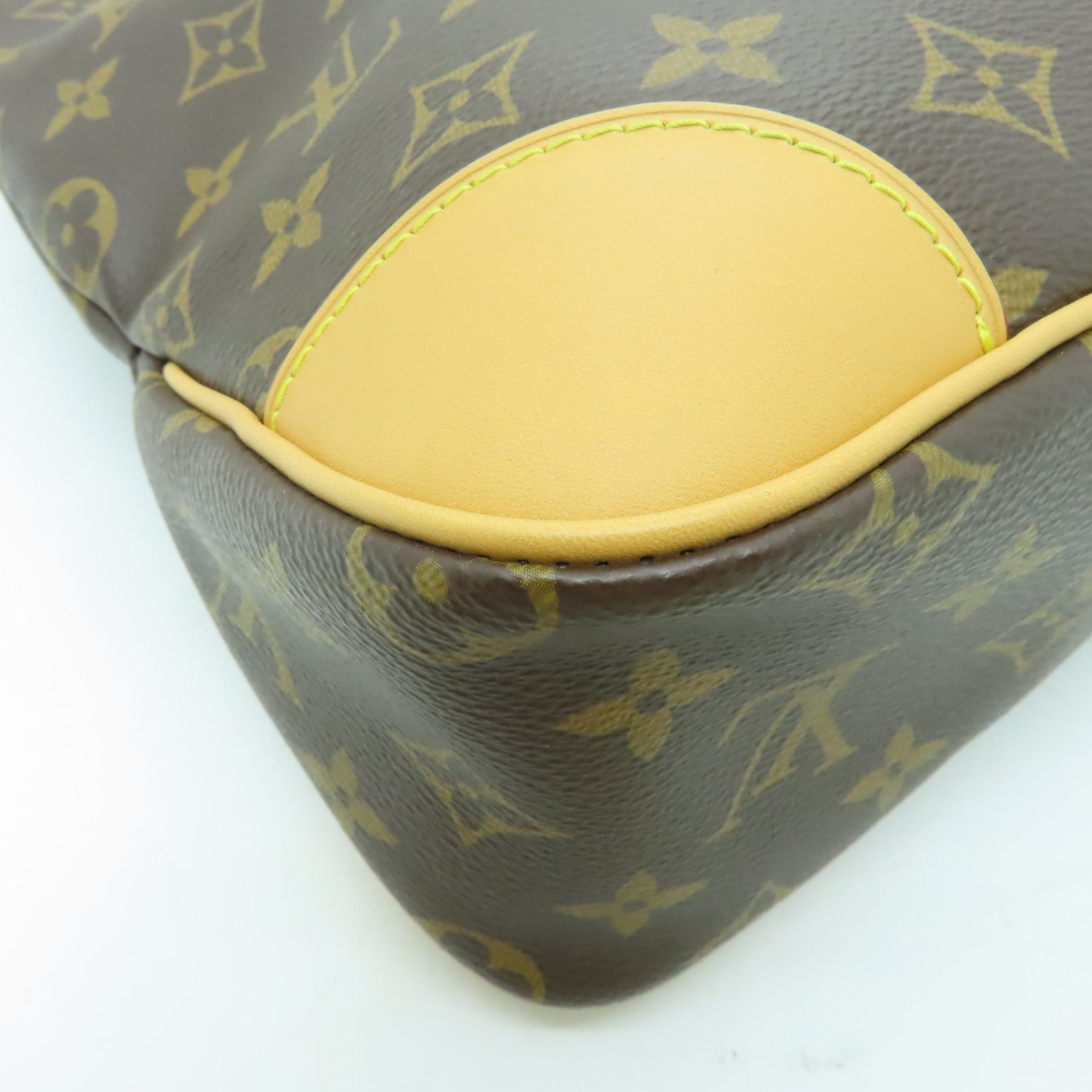 LOUIS VUITTON Monogram Odeon MM金扣肩背袋啡色