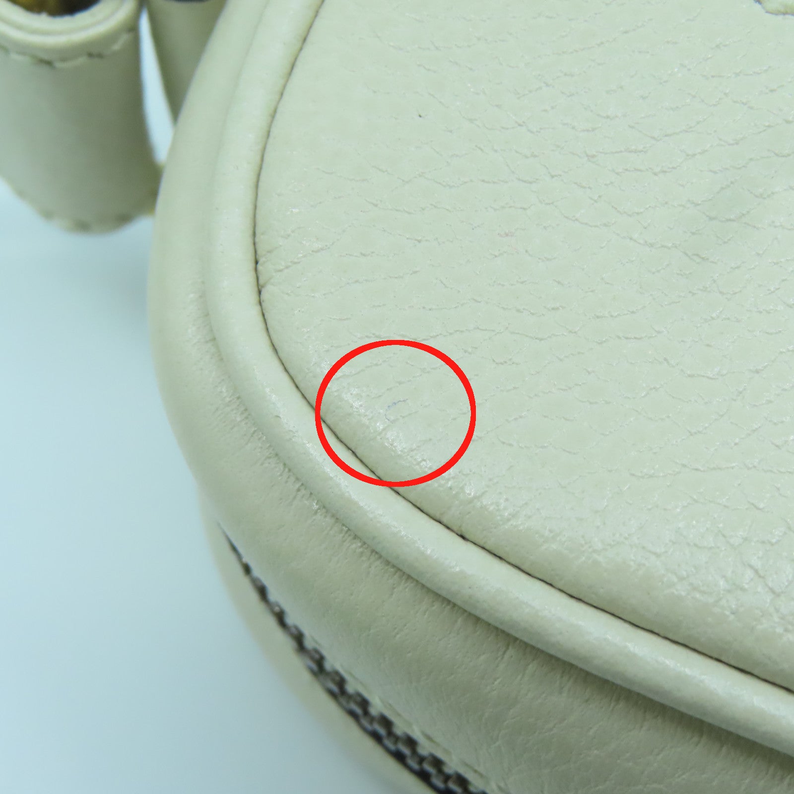 GUCCI 牛皮皮革Shoulder Bag金扣肩背袋白色