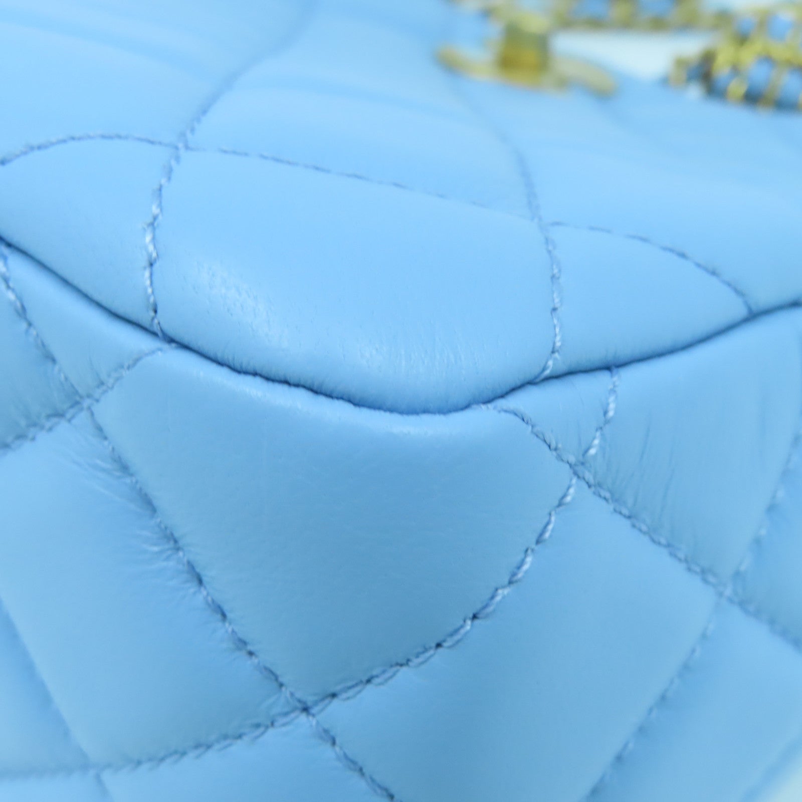 CHANEL 菱格羊皮皮革Chain Shoulder Bag金扣链带肩背袋浅蓝色