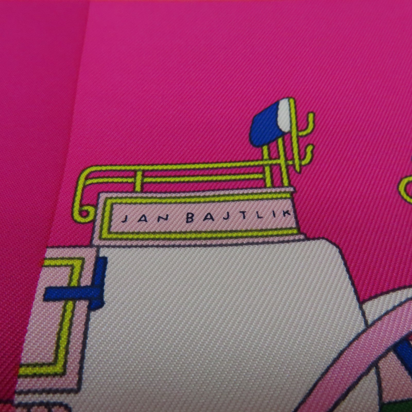 HERMES Silk Twilly Scarf Pink/Color