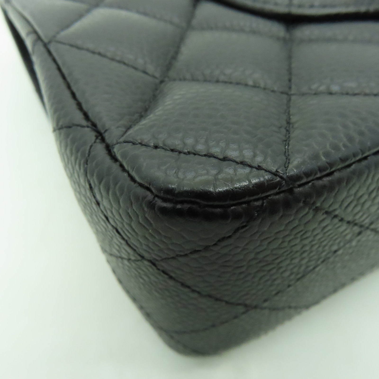 CHANEL 【激減優惠】菱格Caviar皮革Classic Flap 25銀扣鏈帶肩背袋黒色
