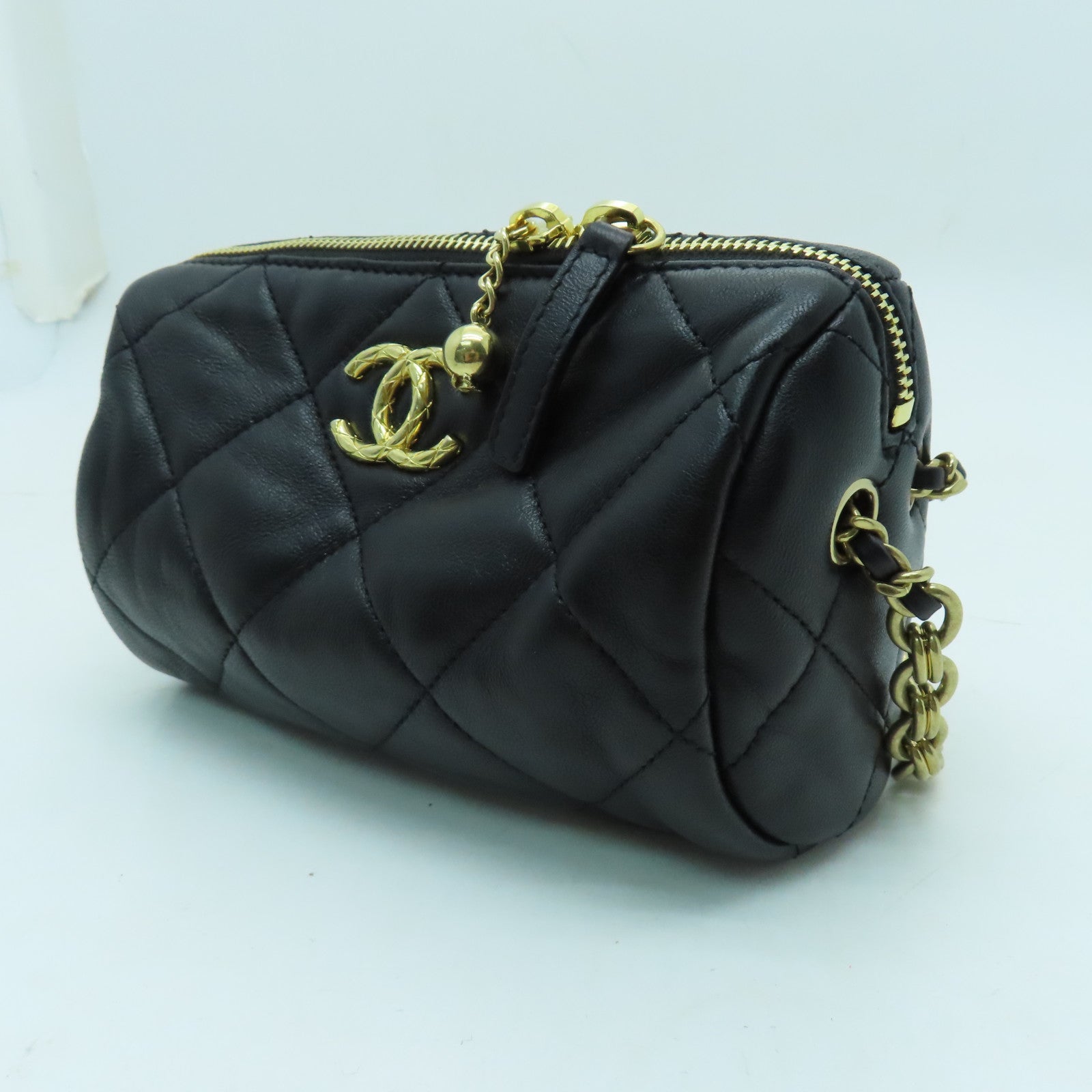 CHANEL 菱格牛皮皮革Chain Shoulder金扣鏈帶肩背袋黑色