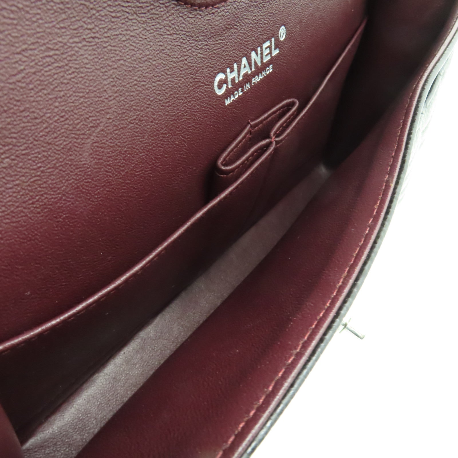 CHANEL 【激減優惠】菱格Caviar皮革Classic Flap 25銀扣鏈帶肩背袋黒色