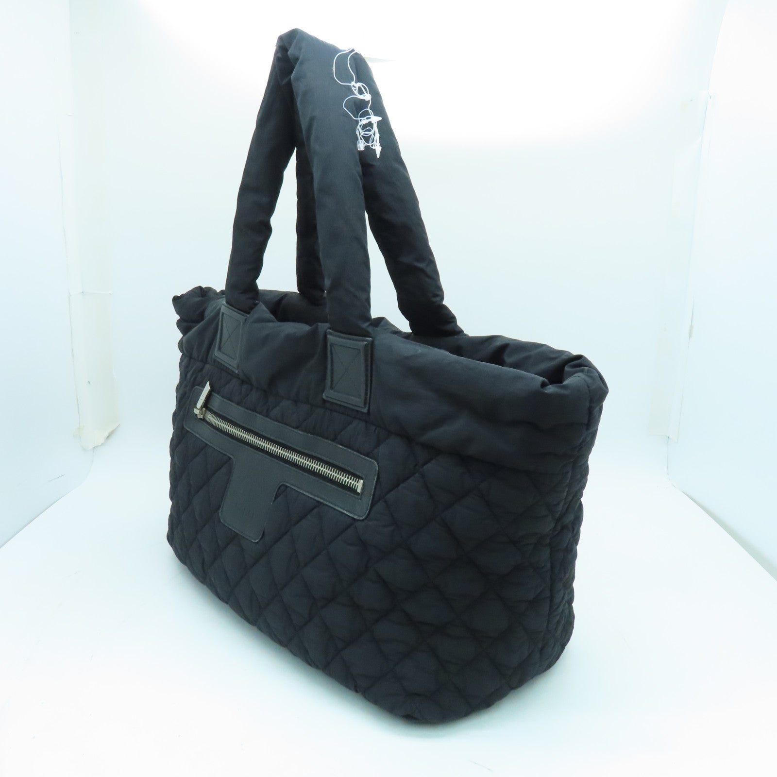 CHANEL 尼龙Coco Cocoon银扣肩背袋黑色