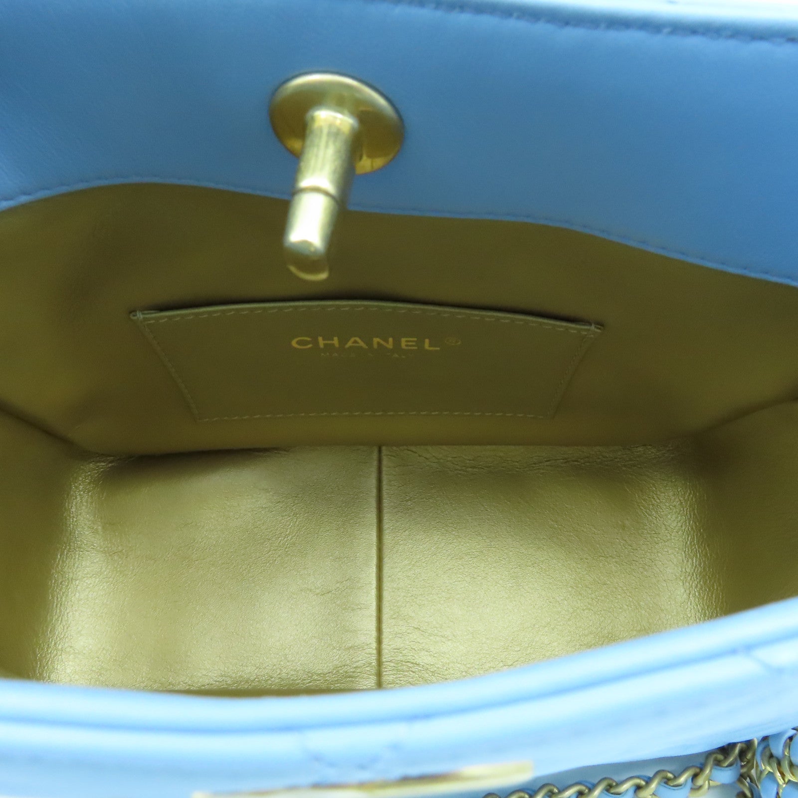 CHANEL 菱格羊皮皮革Chain Shoulder Bag金扣链带肩背袋浅蓝色