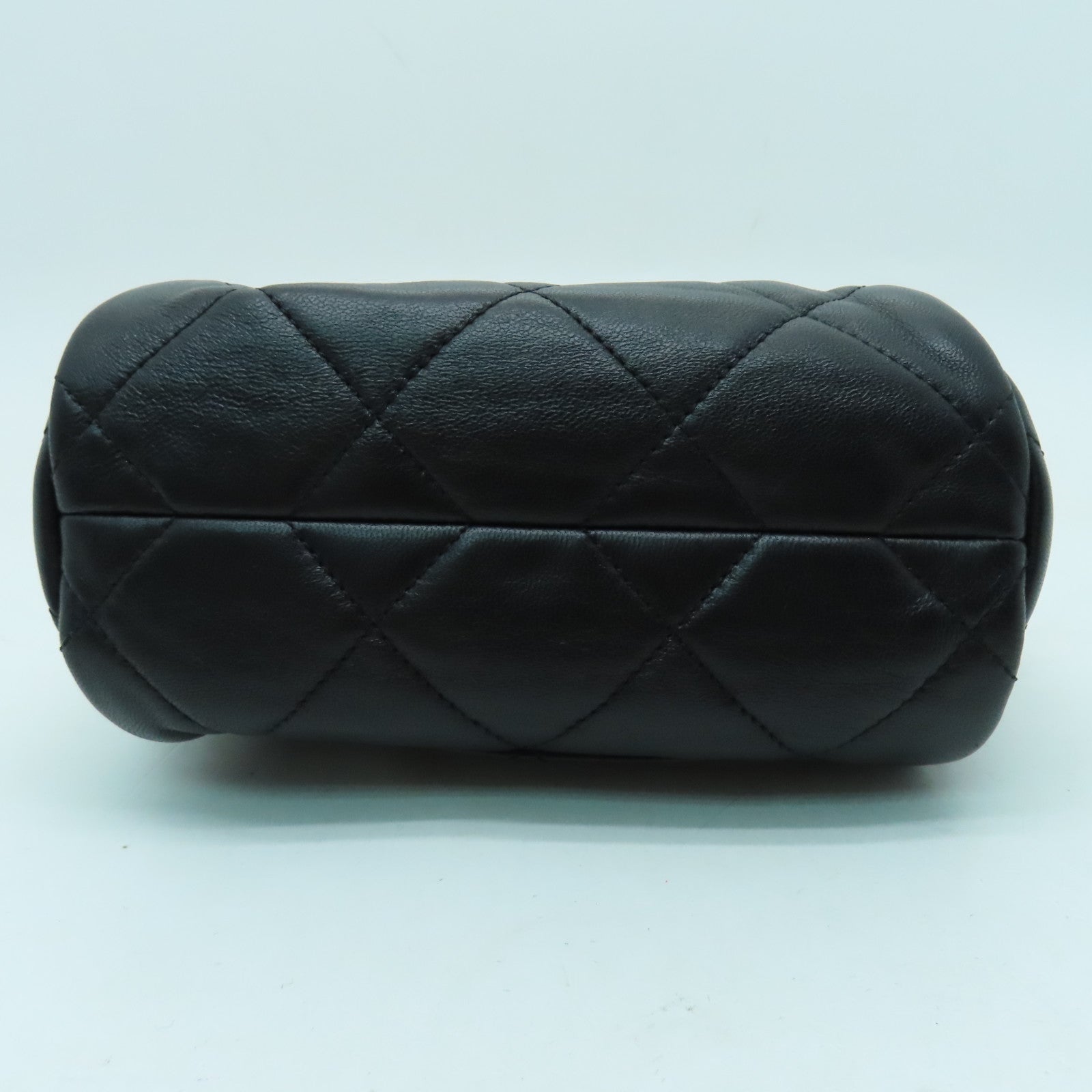 CHANEL 菱格牛皮皮革Chain Shoulder金扣鏈帶肩背袋黑色