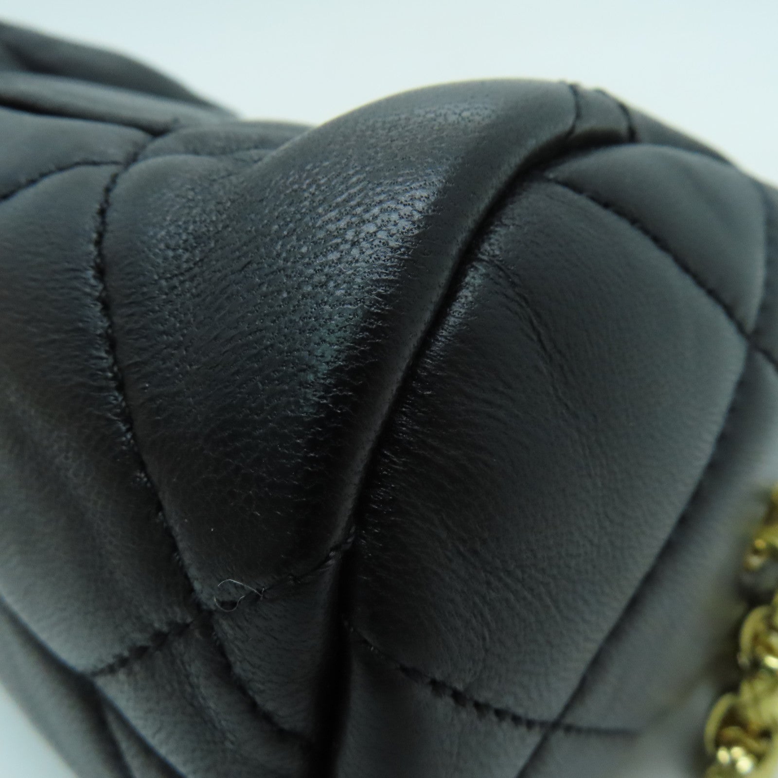CHANEL 菱格牛皮皮革Chain Shoulder金扣鏈帶肩背袋黑色