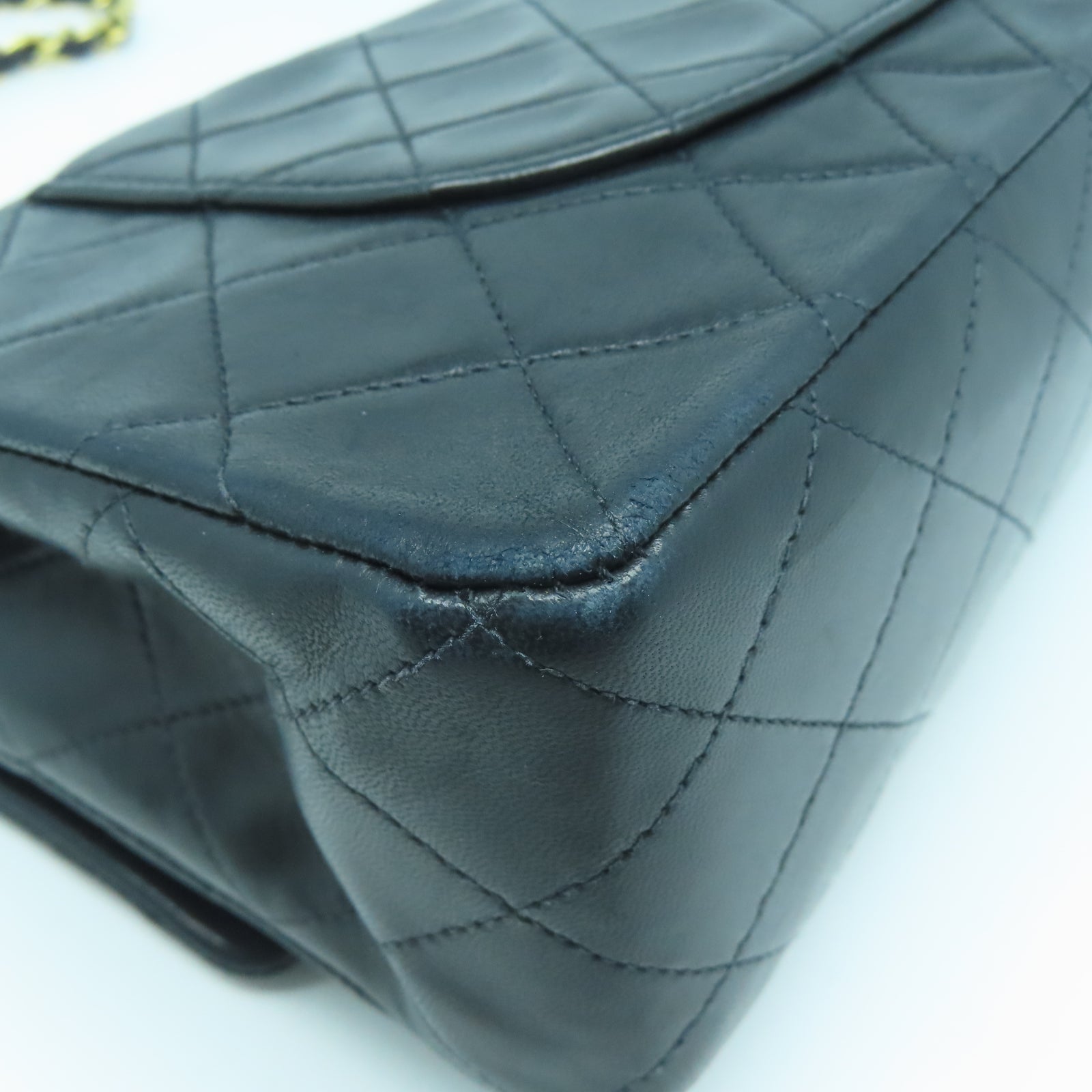 CHANEL 菱格羊皮皮革Classic 25cm金扣鏈帶肩背袋黑色
