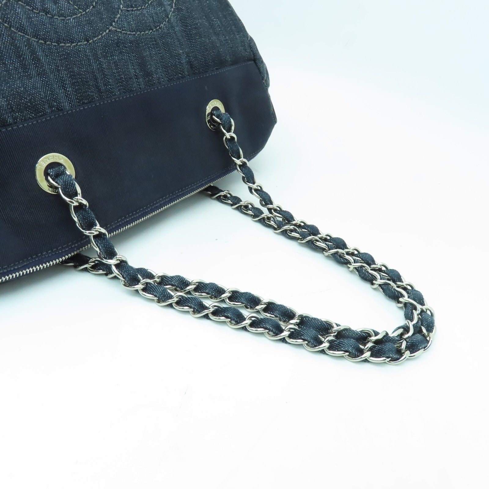 CHANEL 牛仔布Chain Shoulder Bag銀扣鏈帶肩背袋藍色