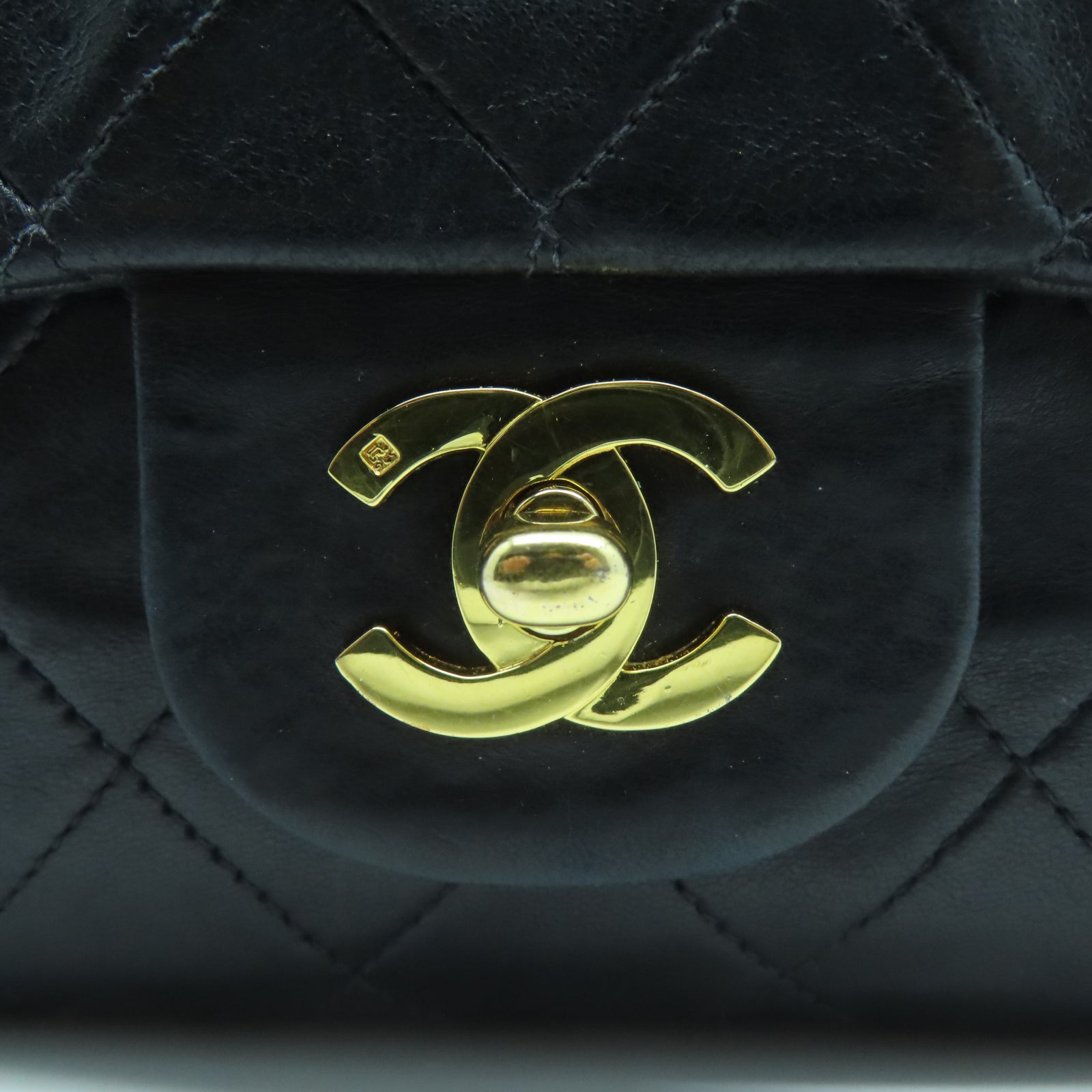 CHANEL 菱格羊皮皮革Classic 25cm金扣鏈帶肩背袋黑色