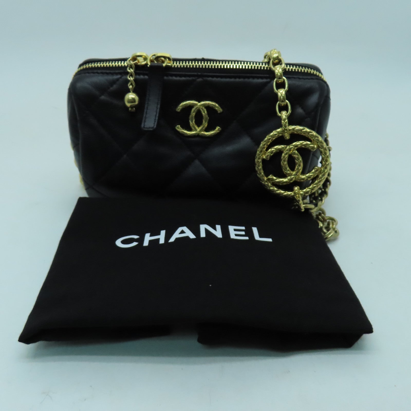 CHANEL 菱格牛皮皮革Chain Shoulder金扣鏈帶肩背袋黑色