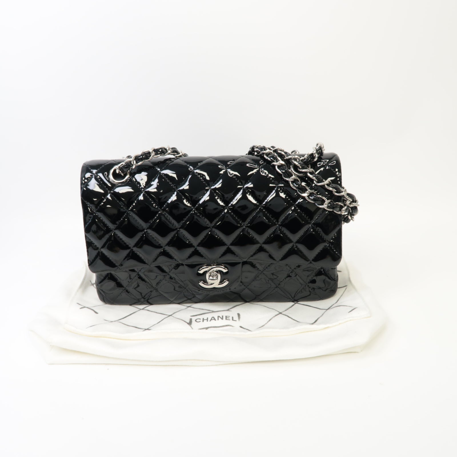 CHANEL 菱格漆皮皮革Classic 25銀扣黒色