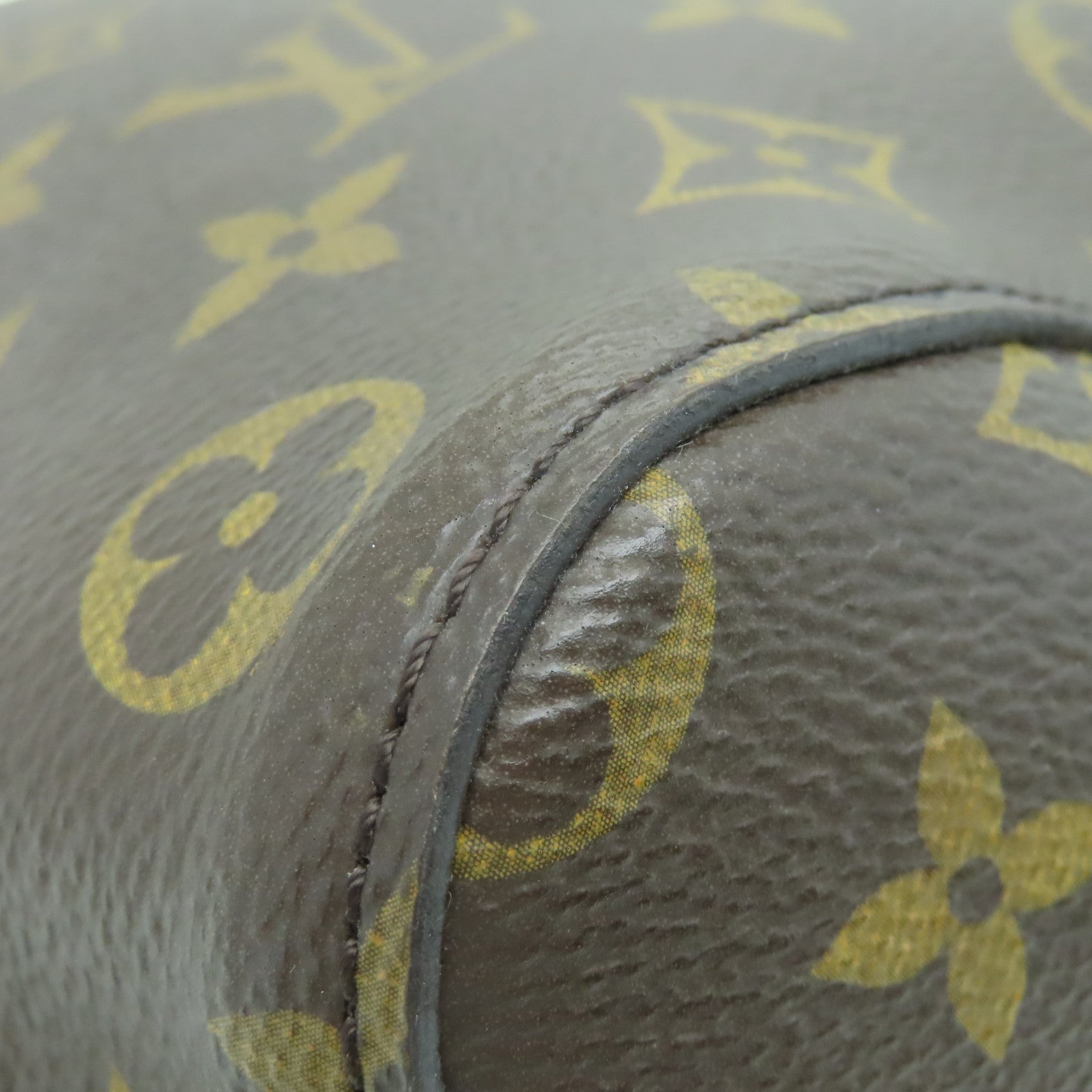 LOUIS VUITTON Monogram Neo Noe MM Gold Buckle Shoulder Bag Brown