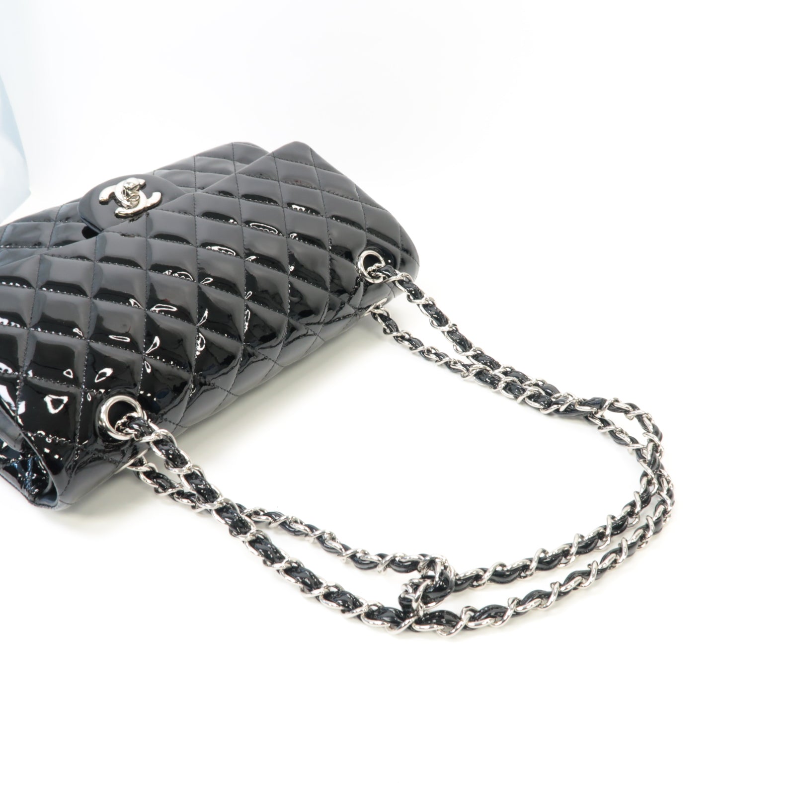 CHANEL 菱格漆皮皮革Classic 25銀扣黒色