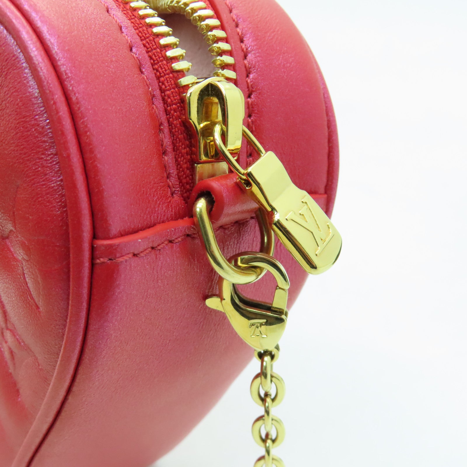 LOUIS VUITTON Monogram Heart On Chain金扣肩背袋红色
