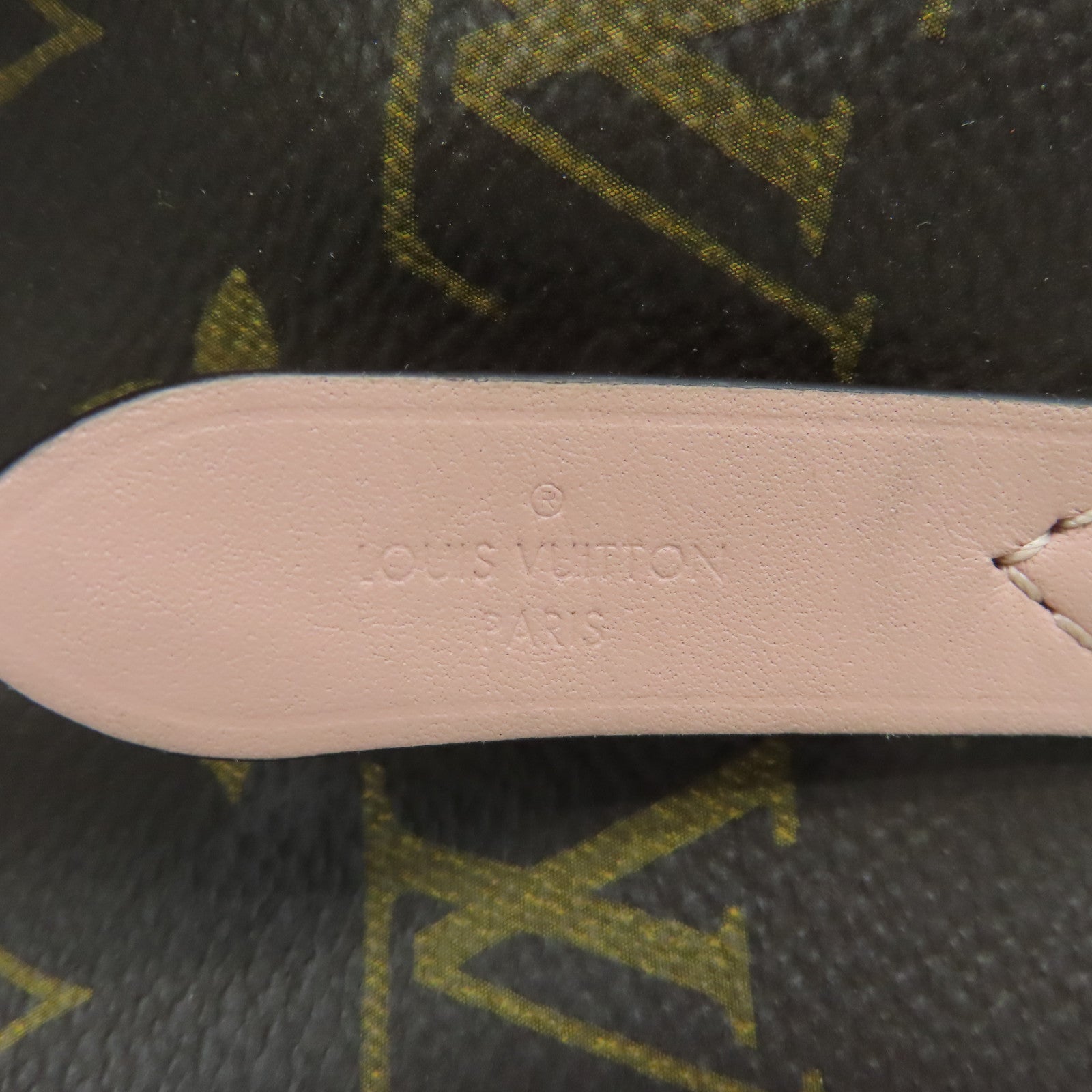 LOUIS VUITTON Monogram Neo Noe MM Gold Buckle Shoulder Bag Brown