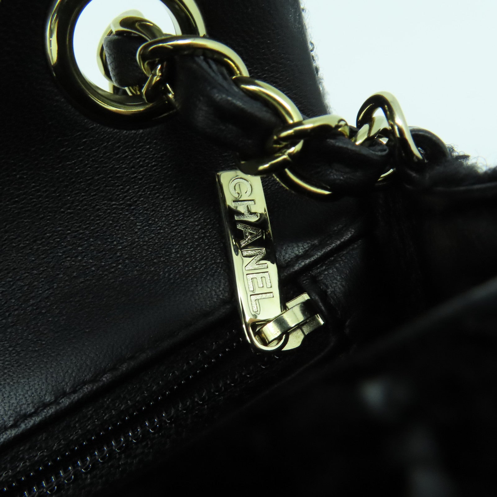 CHANEL 菱格斜紋軟呢Mini 20 Chain Shoulder Bag銀扣鏈帶肩背袋黑色/白色