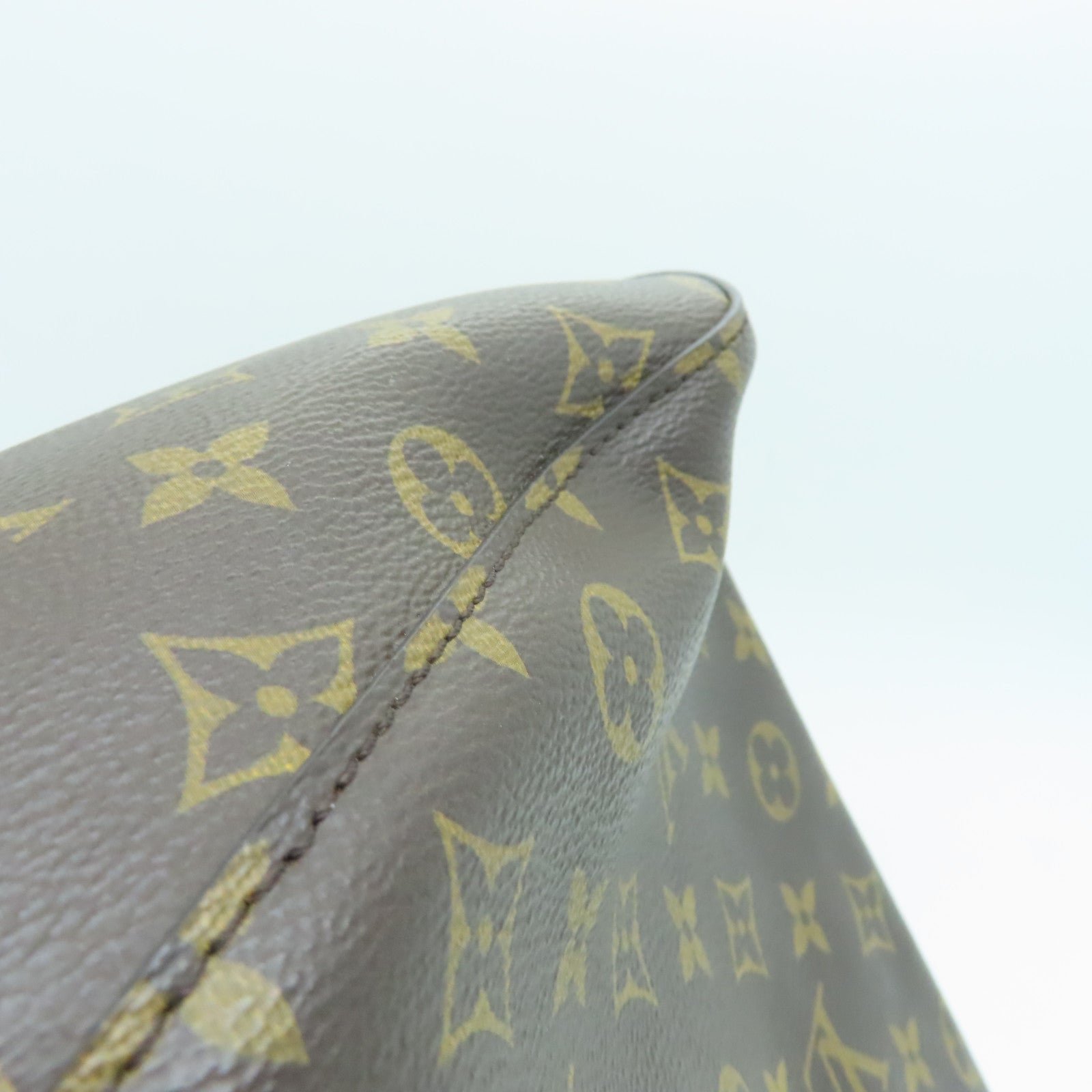 LOUIS VUITTON Monogram Neo Noe MM Gold Buckle Shoulder Bag Brown