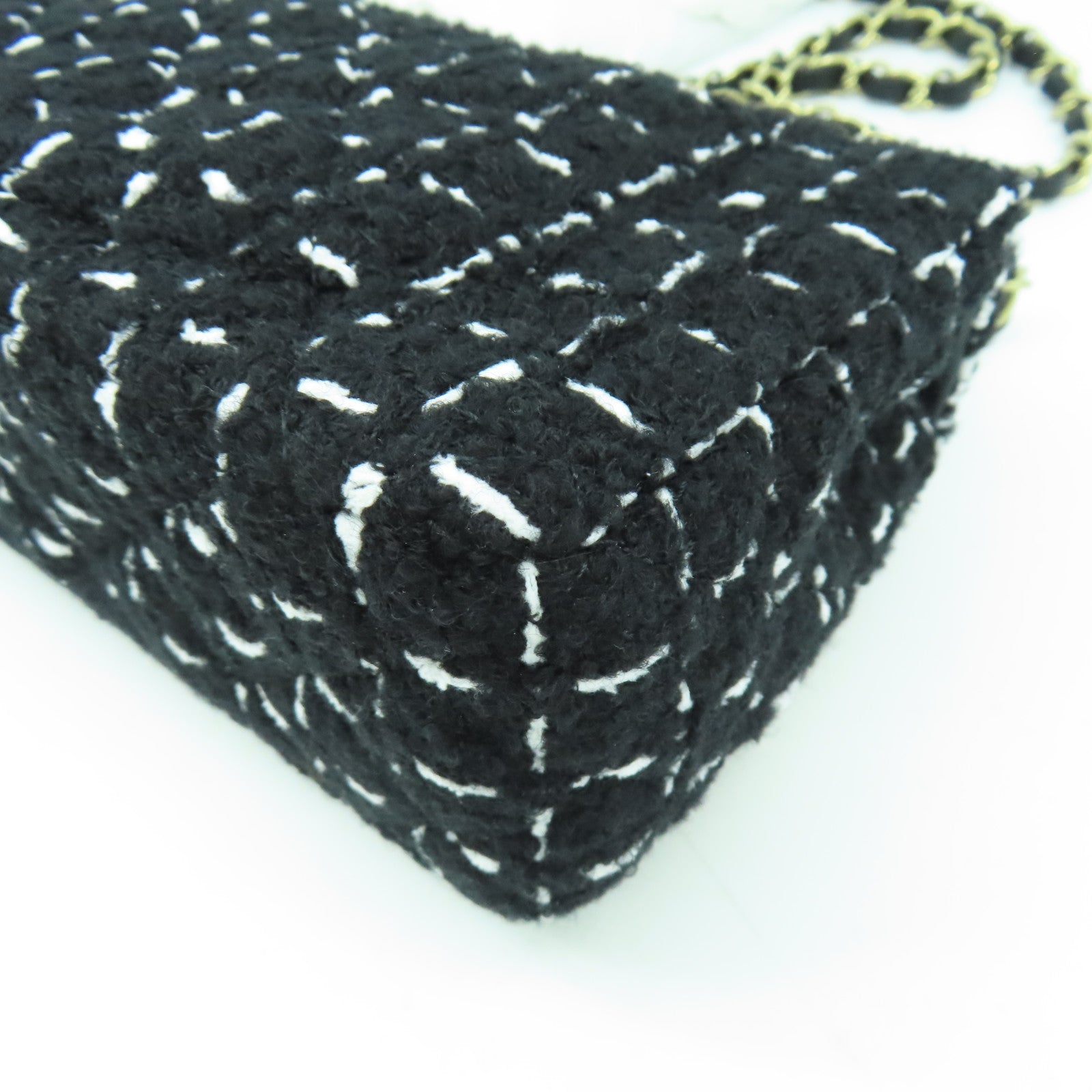 CHANEL 菱格斜紋軟呢Mini 20 Chain Shoulder Bag銀扣鏈帶肩背袋黑色/白色