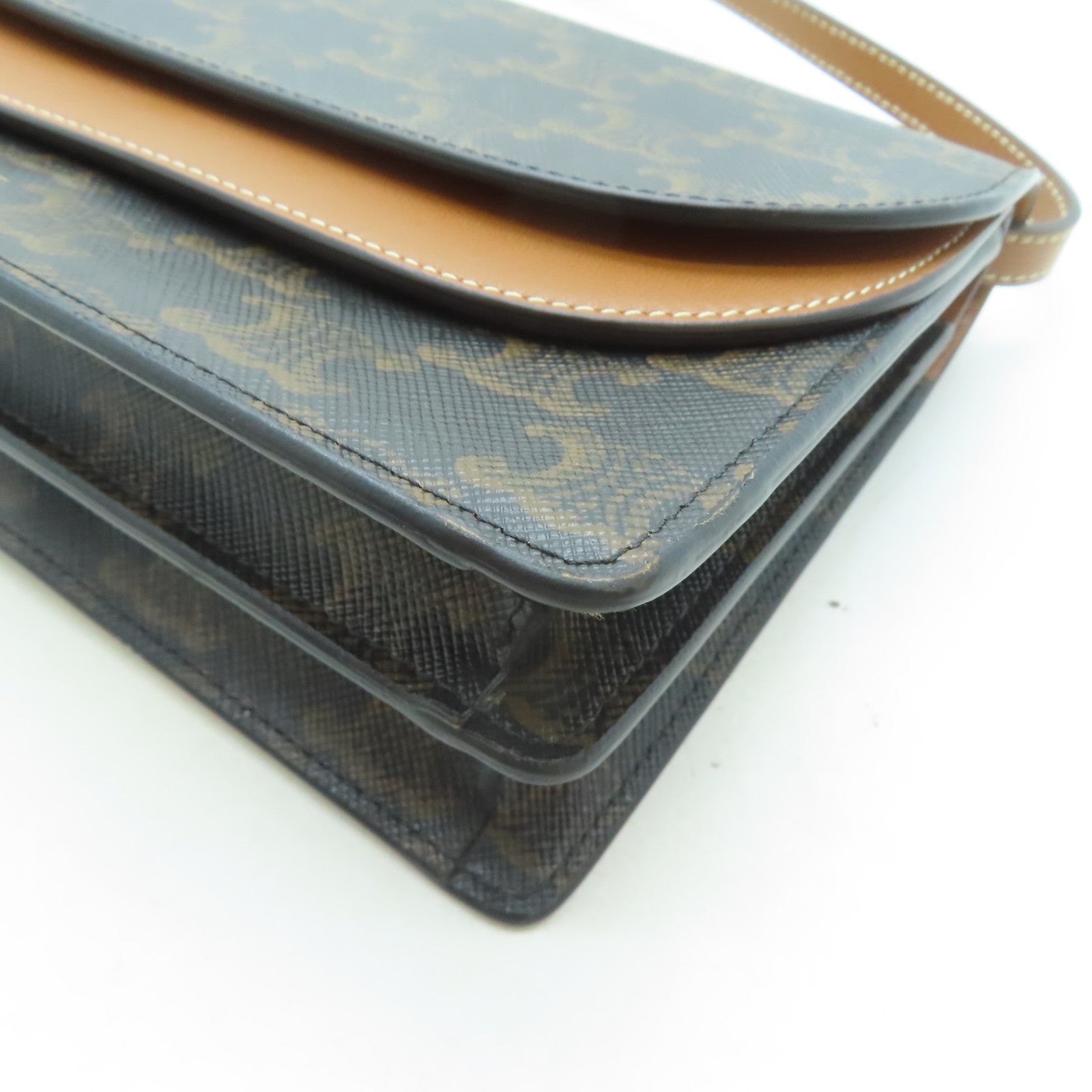 CELINE 塗層帆布Wallet On Strap金扣肩背袋啡色