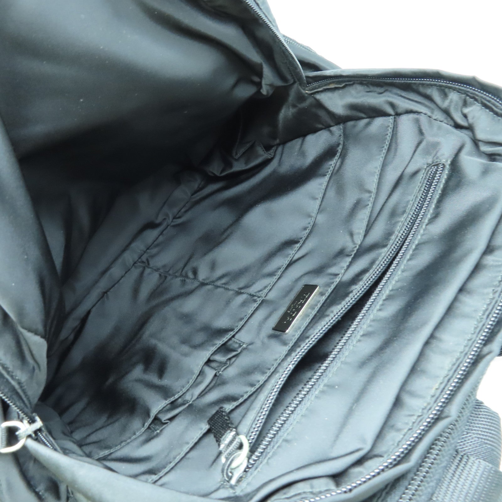 PRADA 尼龙Backpack银扣背包黑色